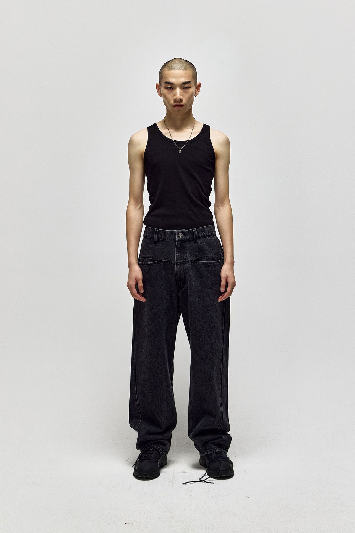서피스에디션(SURFACE EDITION) TWISTED SLASH DENIM_BLACK