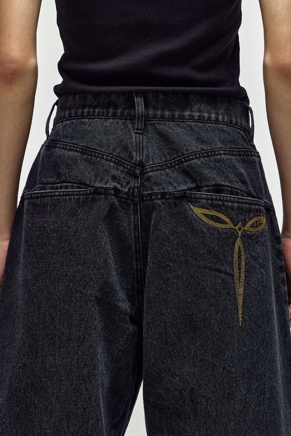 서피스에디션(SURFACE EDITION) TWISTED SLASH DENIM_BLACK