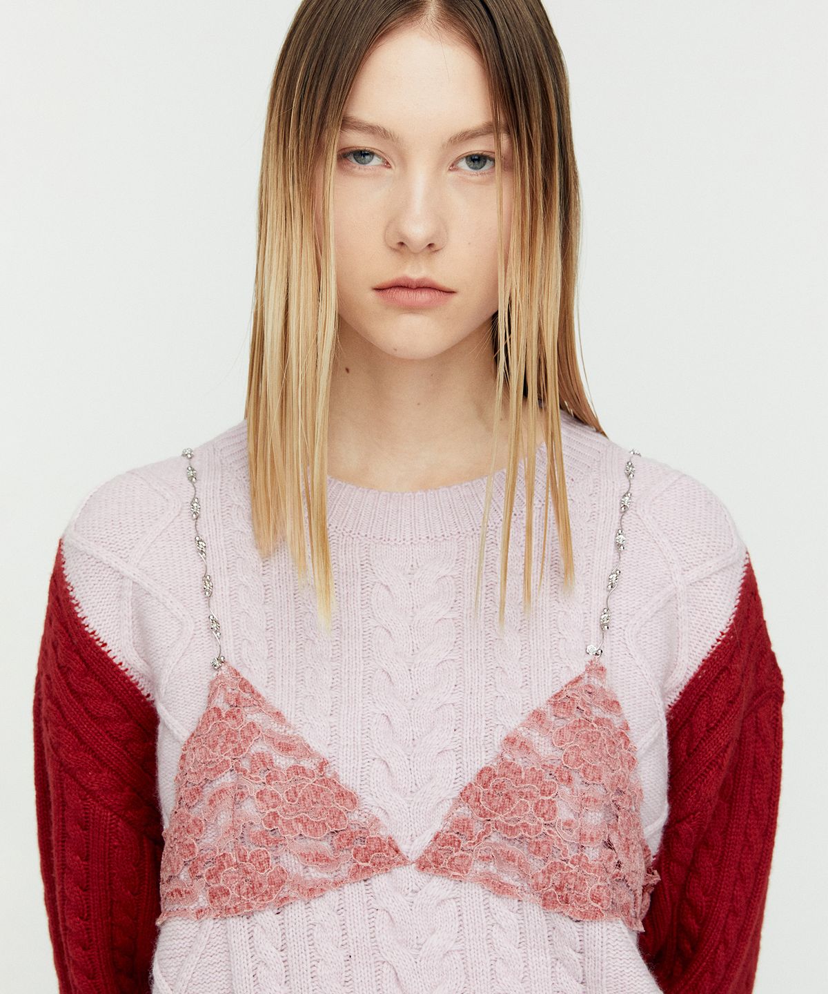 앤더슨벨(ADSB ANDERSSON BELL) 레이스 란제리 보이프렌드핏 니트 atb1183w(PINK)
