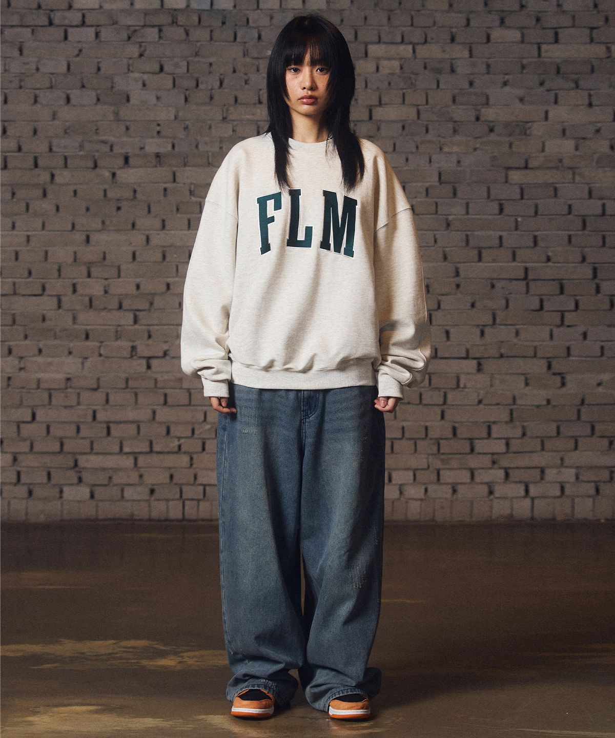 필루미네이트(FILLUMINATE) FLM OG 로고 스웨트 셔츠-5Color