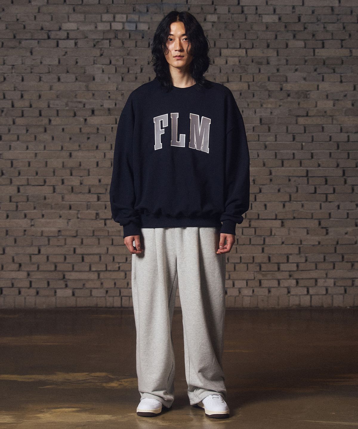 필루미네이트(FILLUMINATE) FLM OG 로고 스웨트 셔츠-5Color