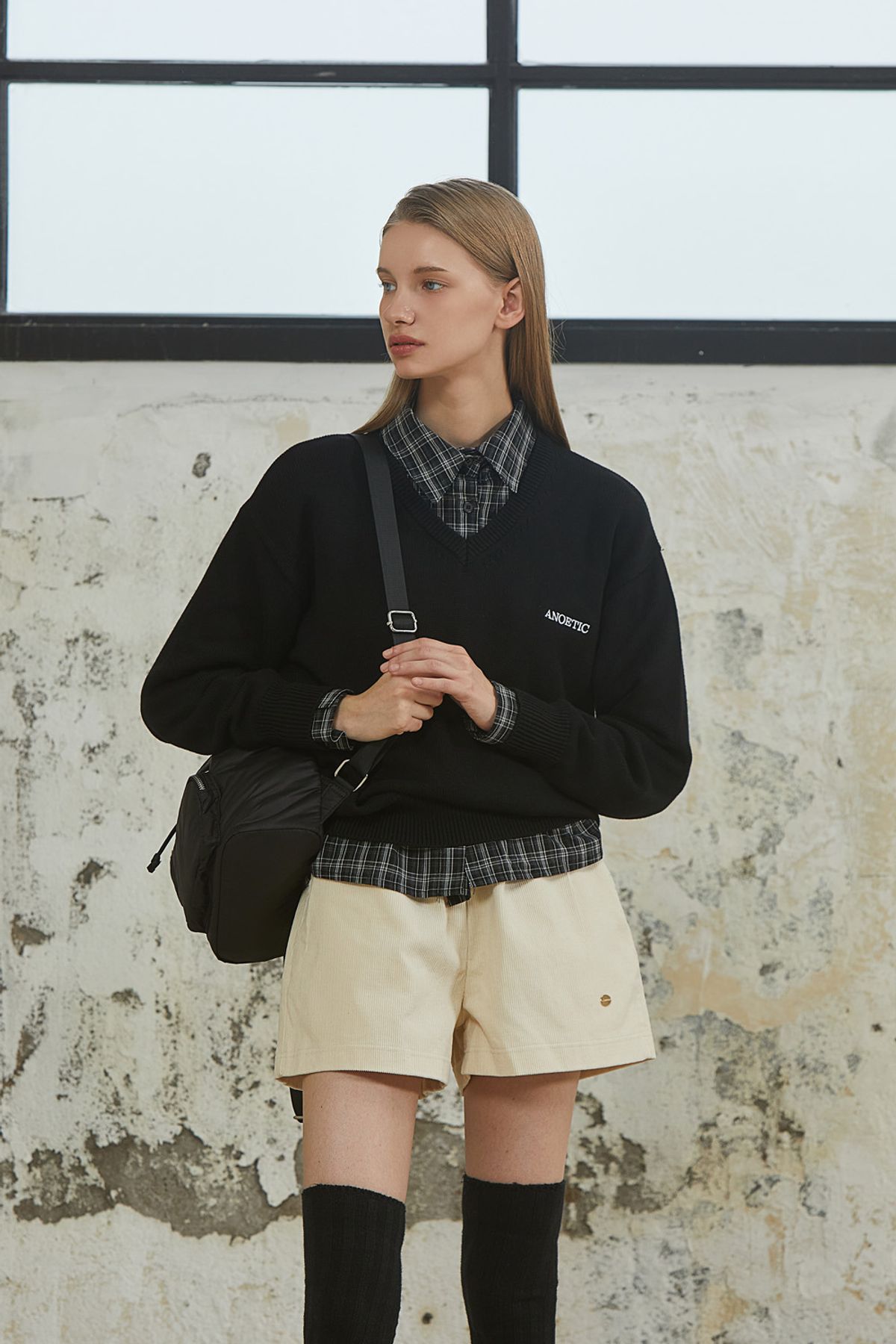 아노에틱(ANOETIC) CLASSIC V-NECK KNIT_BLACK