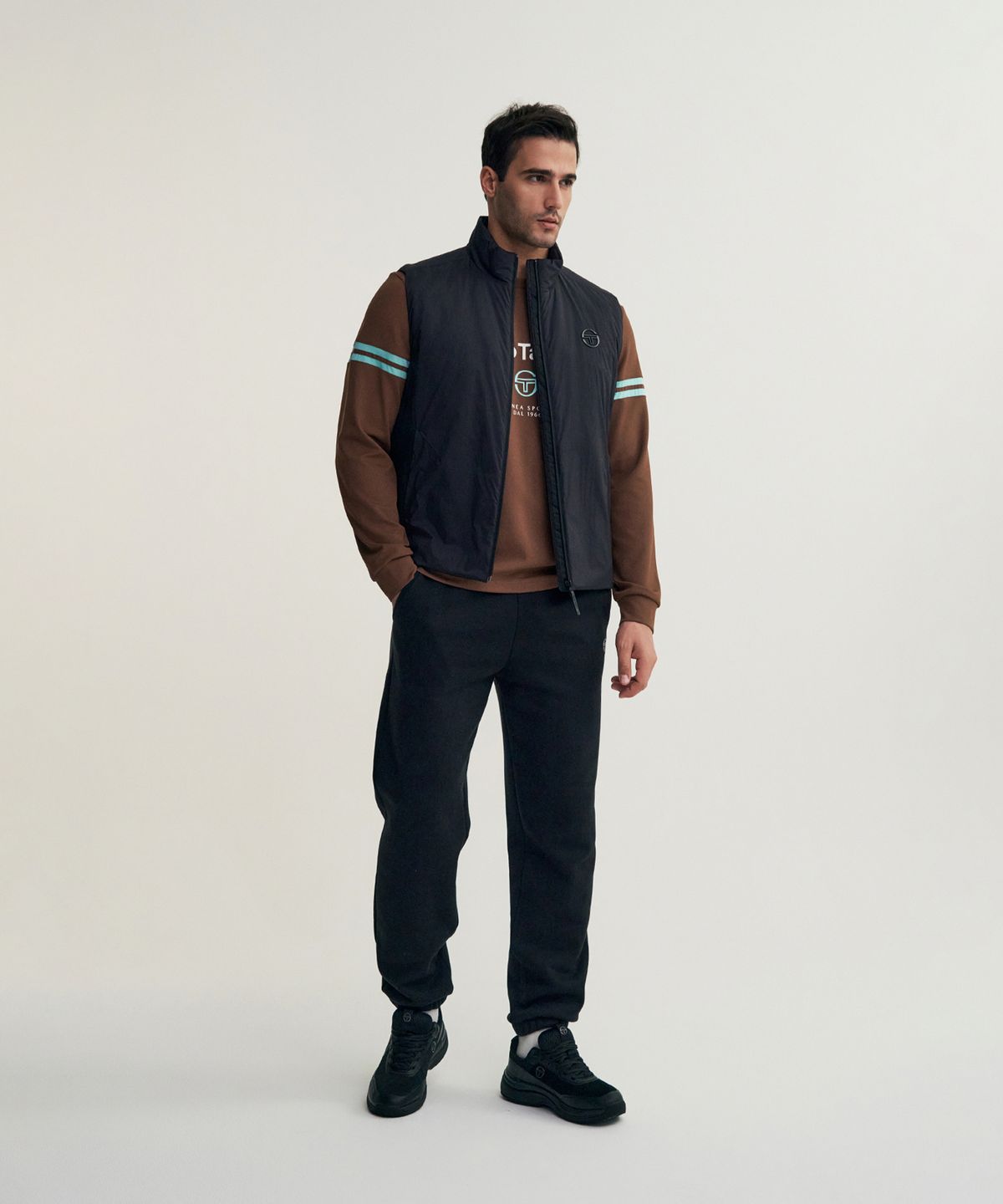 세르지오 타키니(SERGIO TACCHINI) M 에센셜 신슐레이트 패딩베스트 (Black)