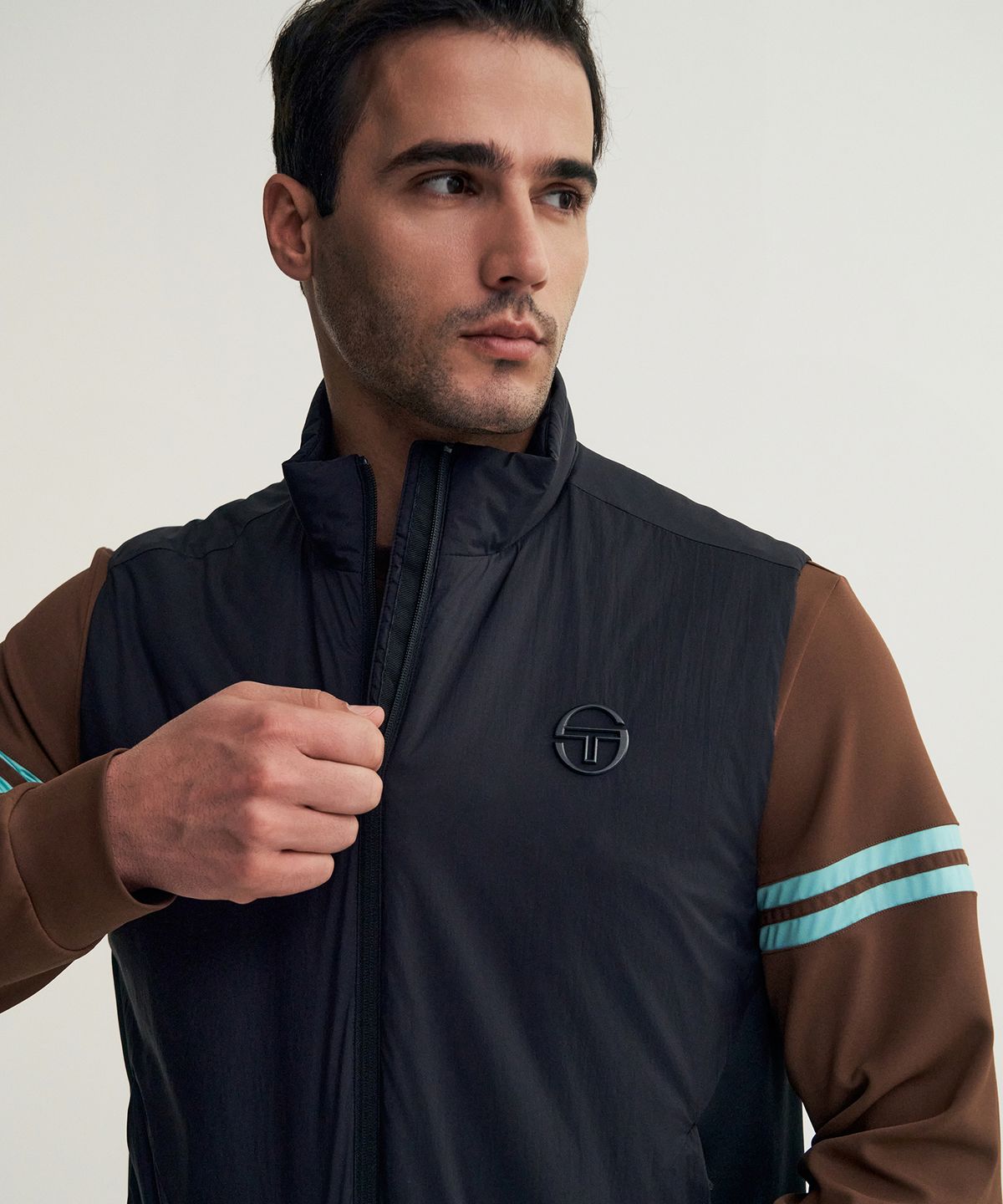 세르지오 타키니(SERGIO TACCHINI) M 에센셜 신슐레이트 패딩베스트 (Black)