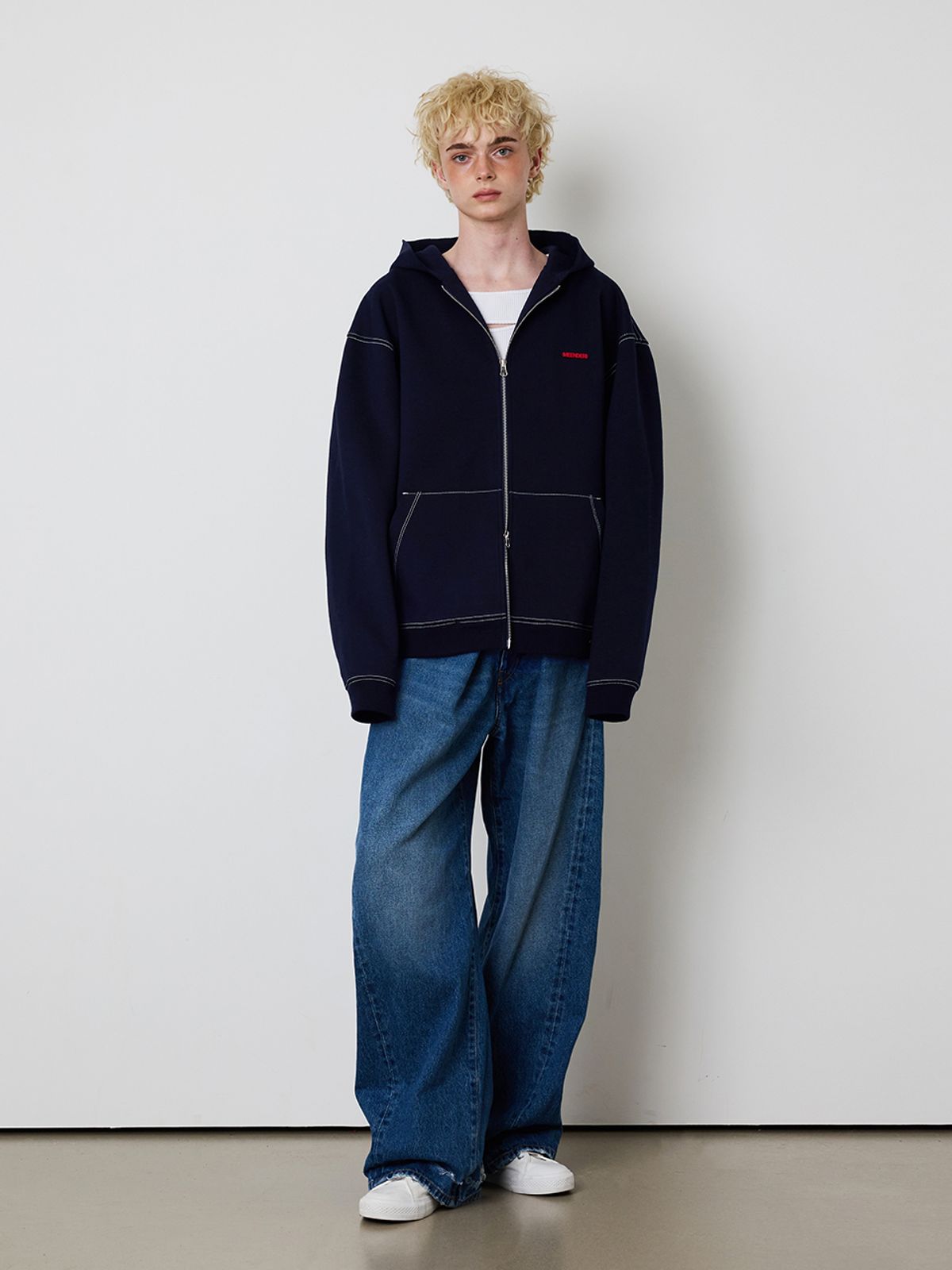 민더리(MEENDERI) [UNISEX] STITCH POCKET ZIP UP HOODIE - NAVY