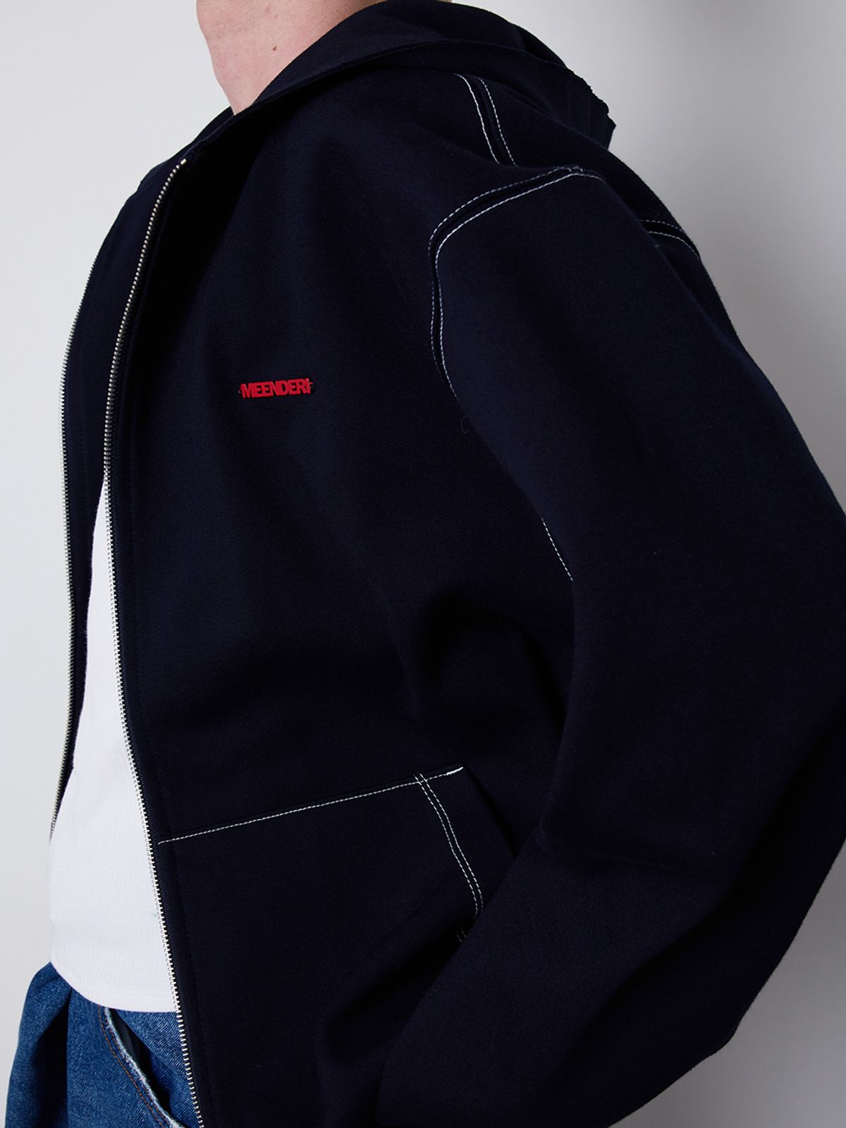 민더리(MEENDERI) [UNISEX] STITCH POCKET ZIP UP HOODIE - NAVY