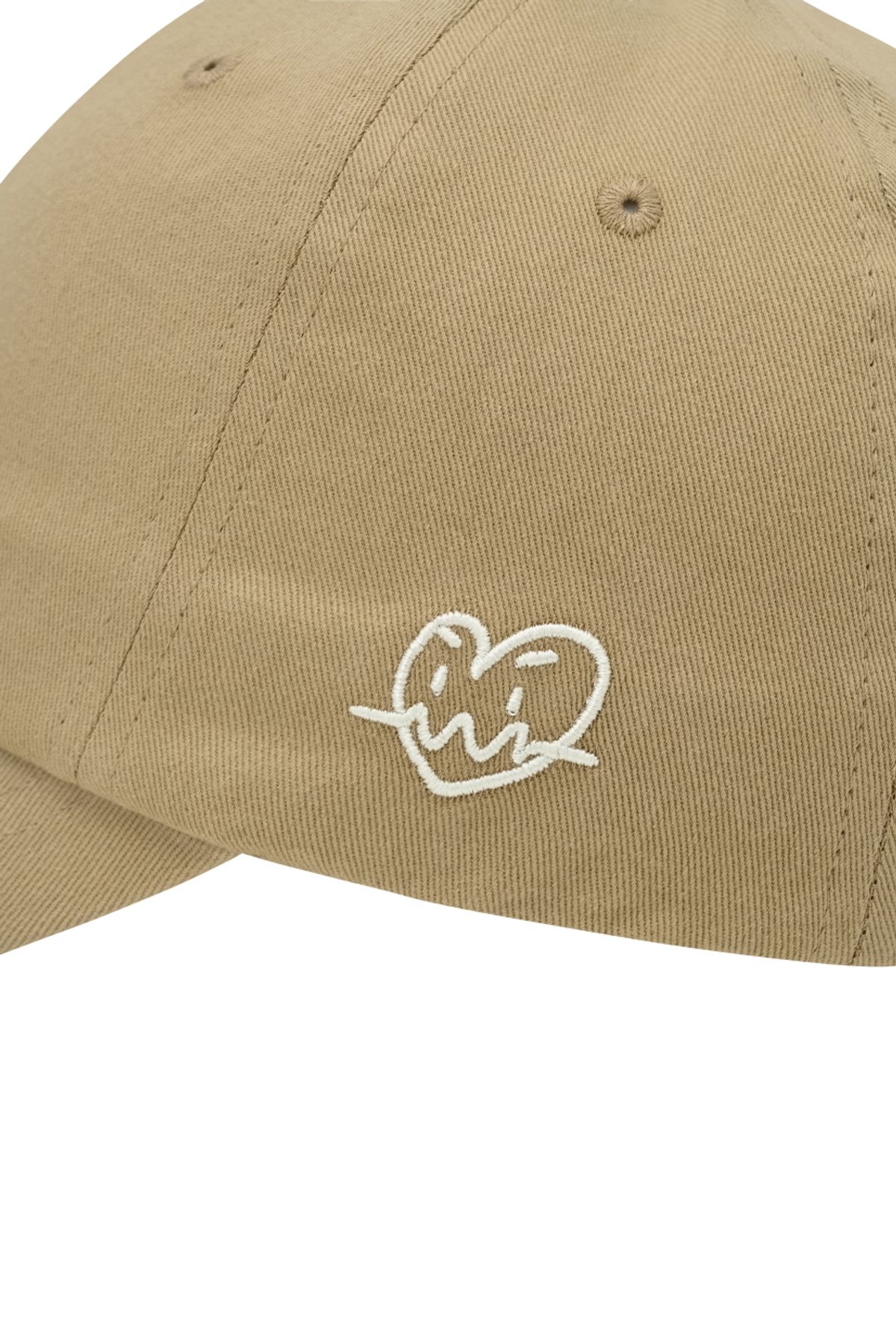 에즈아이원(ASIWANT) HEART SOUNDING NOISES BALL CAP BEIGE