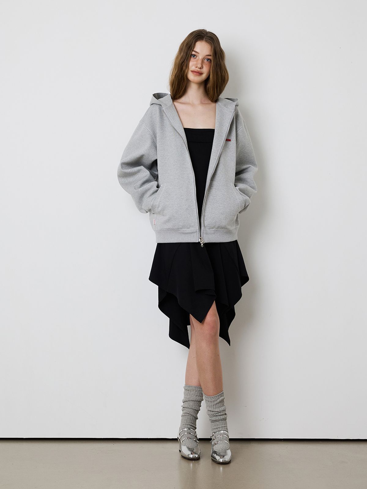 민더리(MEENDERI) [UNISEX] STITCH POCKET ZIP UP HOODIE - GREY