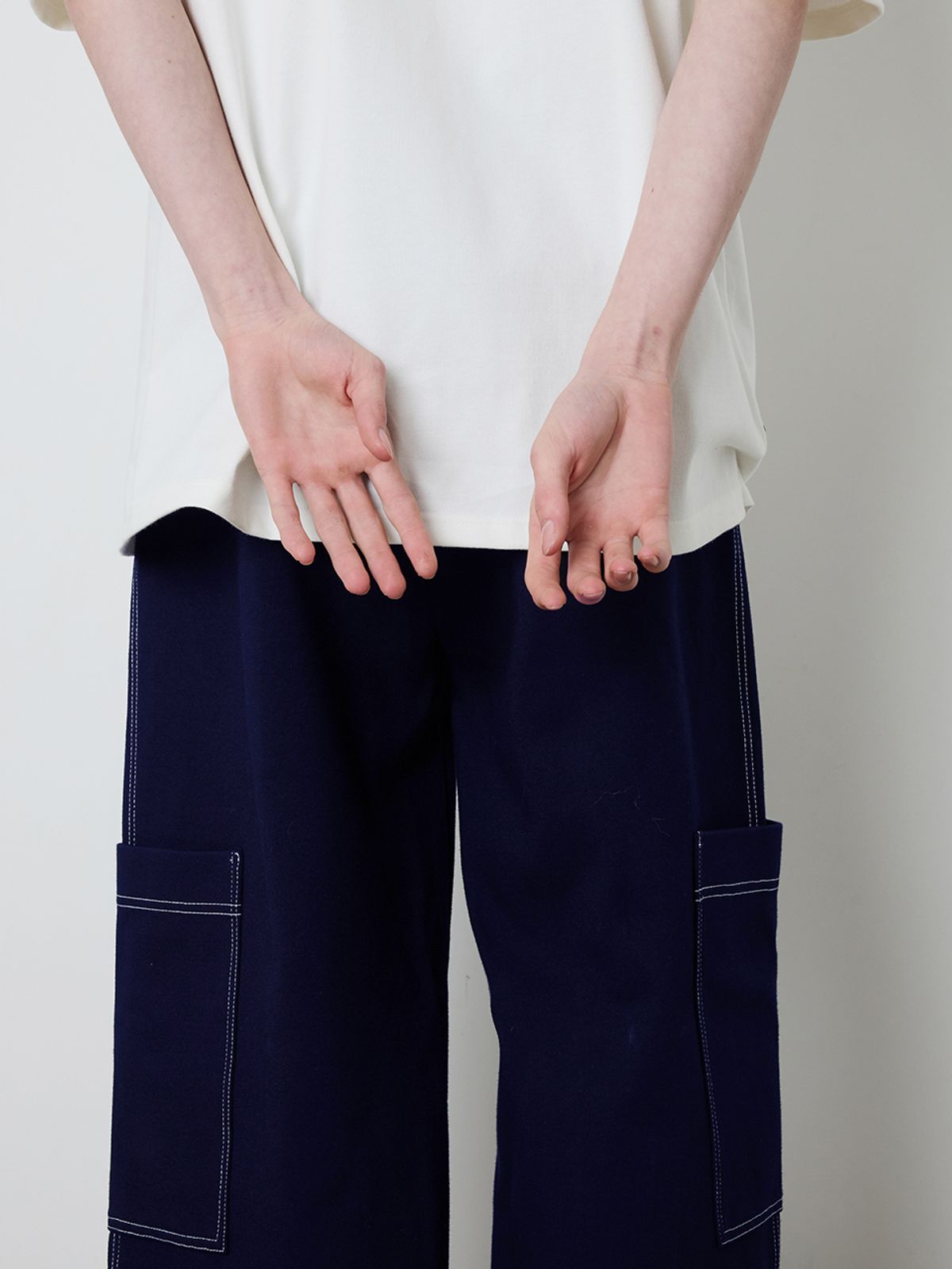 민더리(MEENDERI) [UNISEX]BIG POCKET JOGGER PANTS - NAVY