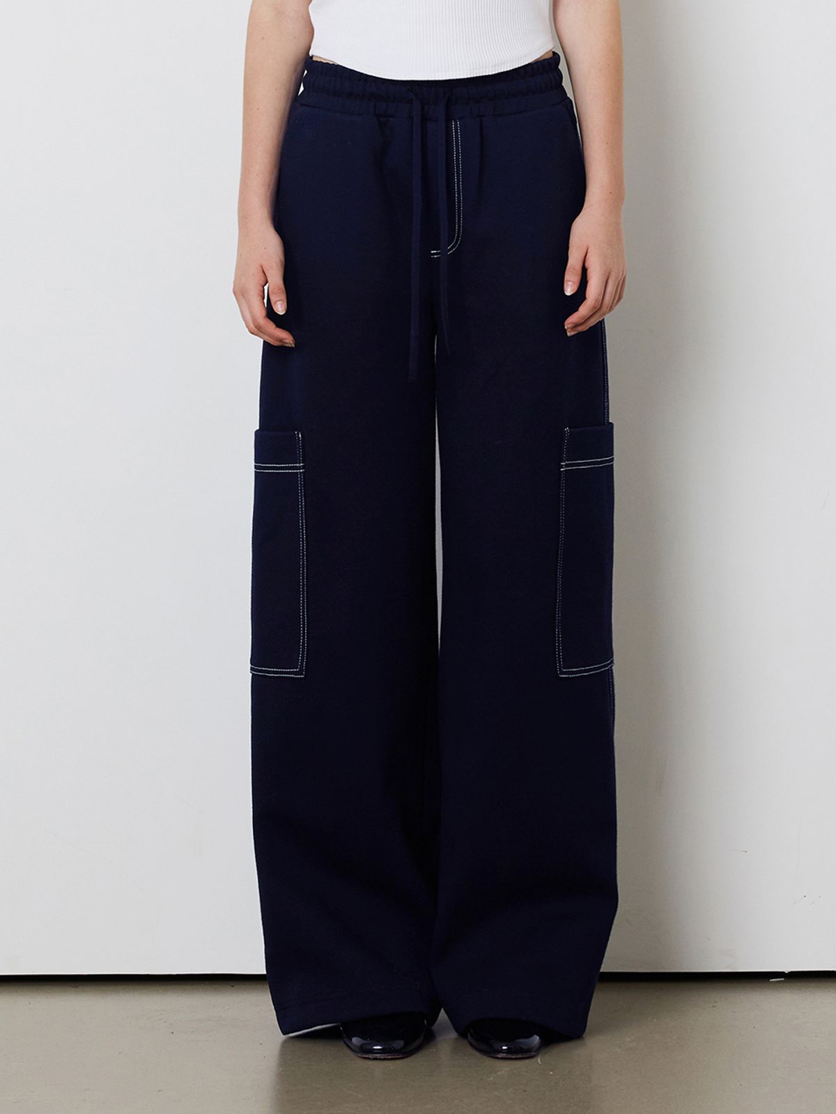 민더리(MEENDERI) [UNISEX]BIG POCKET JOGGER PANTS - NAVY