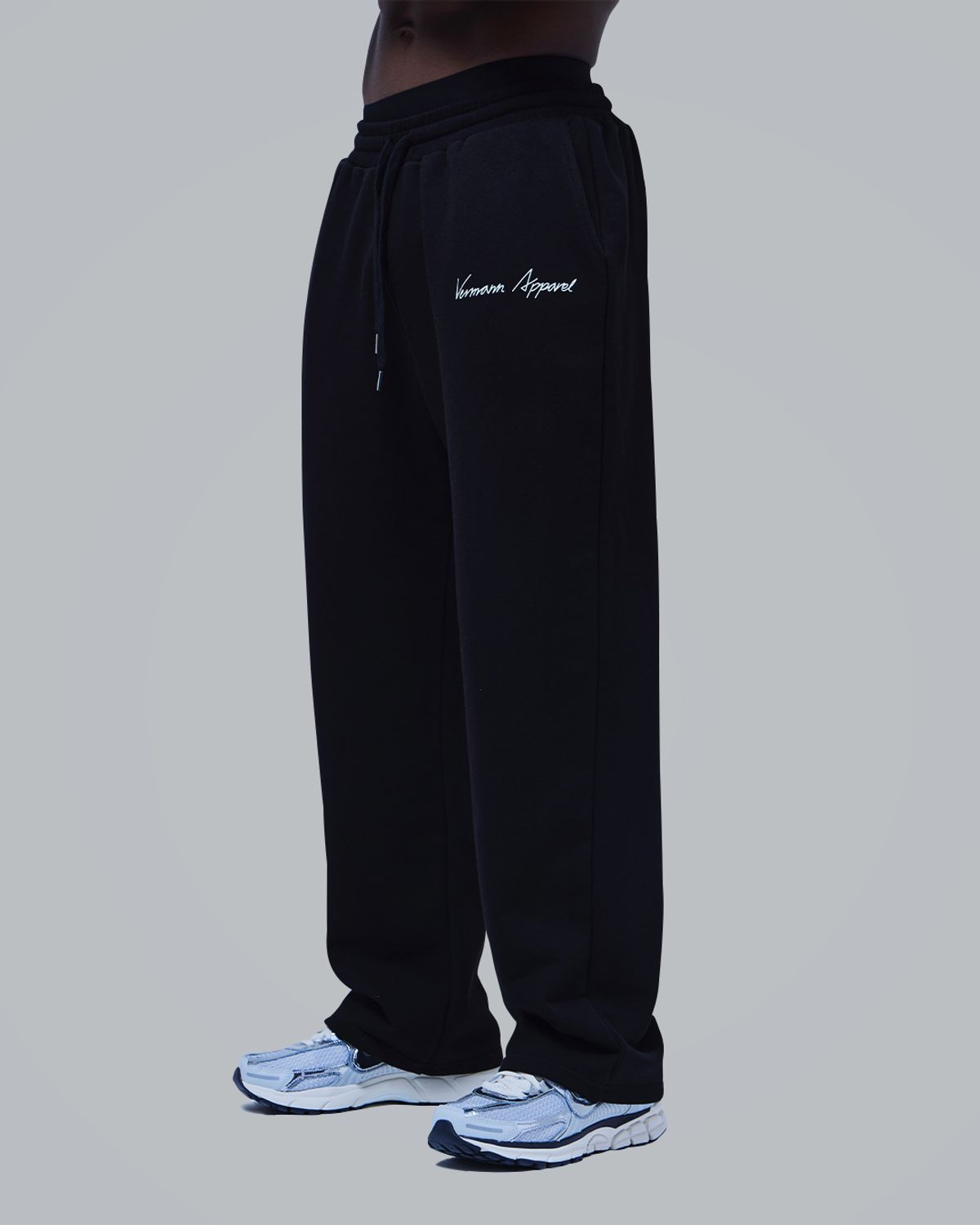 베르만 어패럴(VERMANN APPAREL) 레터링 와이드 팬츠 2colors
