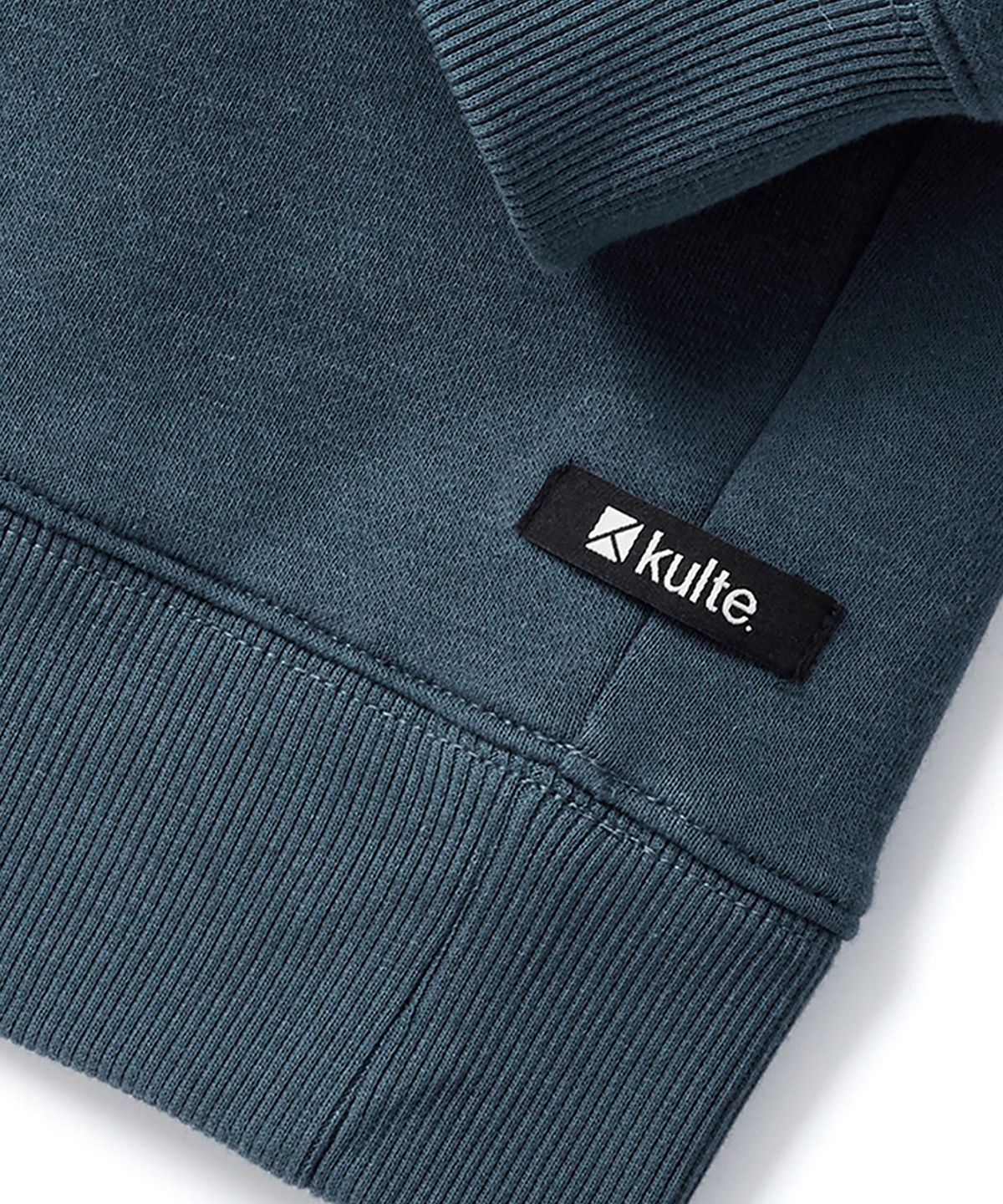 쿨트(KULTE) Small lettering crewneck Blue