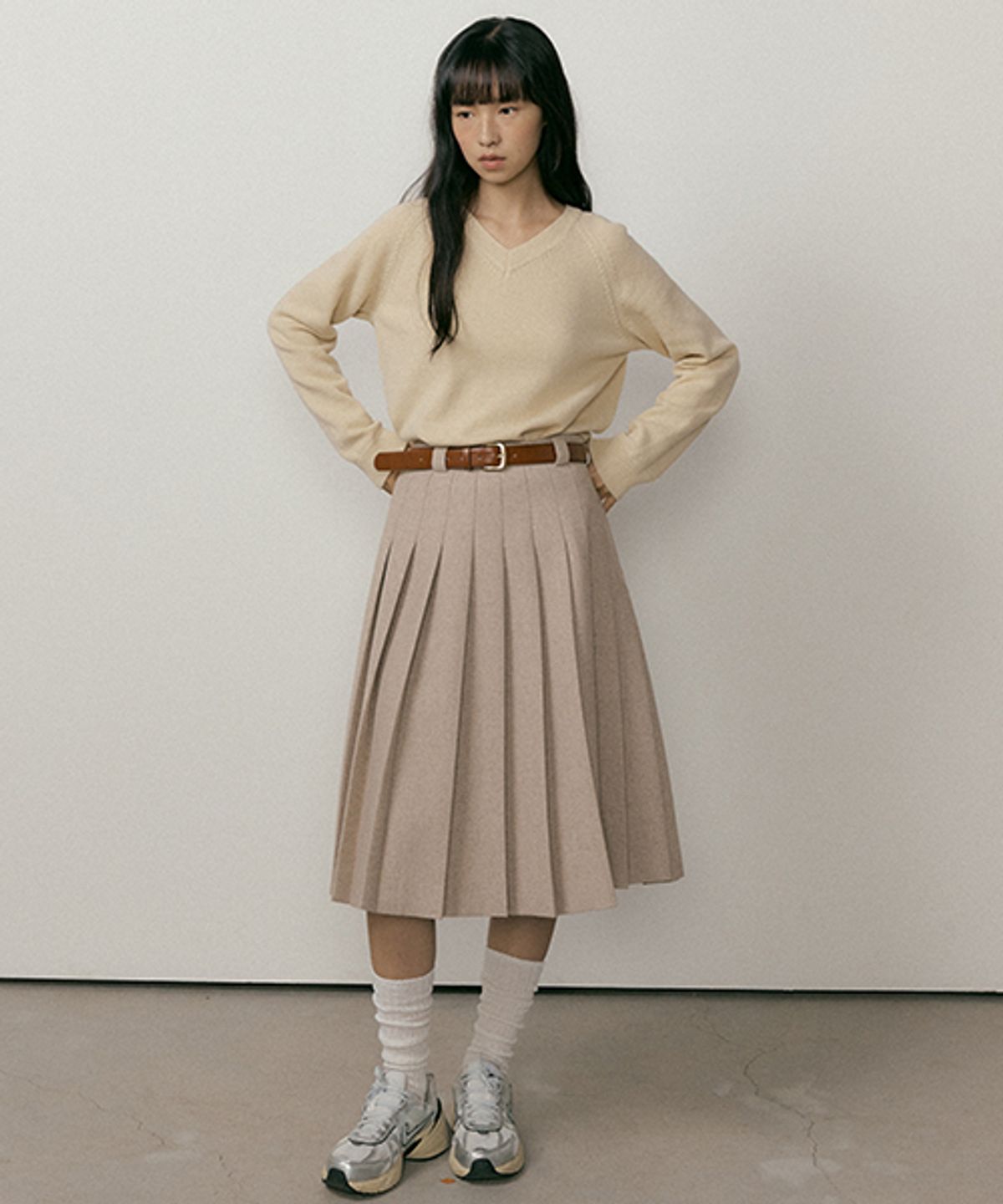 링서울(LINGSEOUL) wool pleated midi skirt-beige