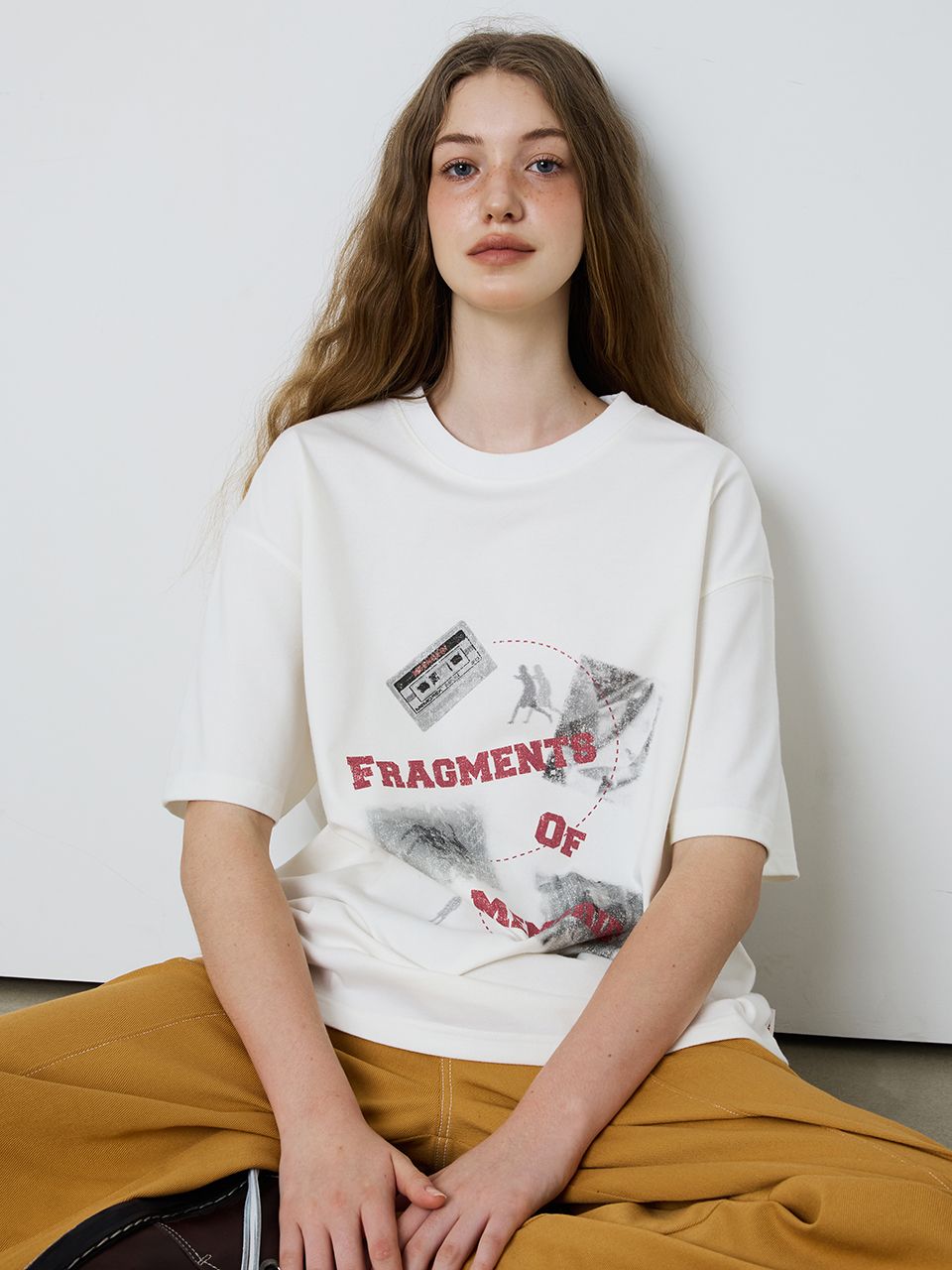 MUSINSA | MEENDERI [UNISEX] FRAGMENTS PRINT T-SHIRT - WHITE
