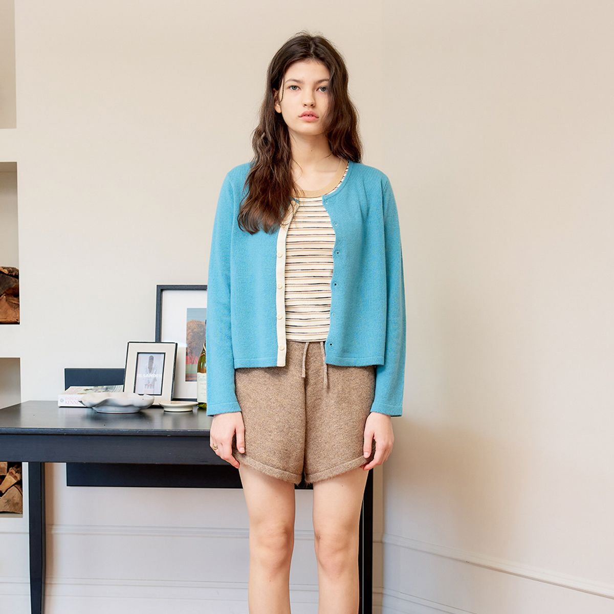 에이앤레이(AEIREI) AR_Round neck button cardigan_4color