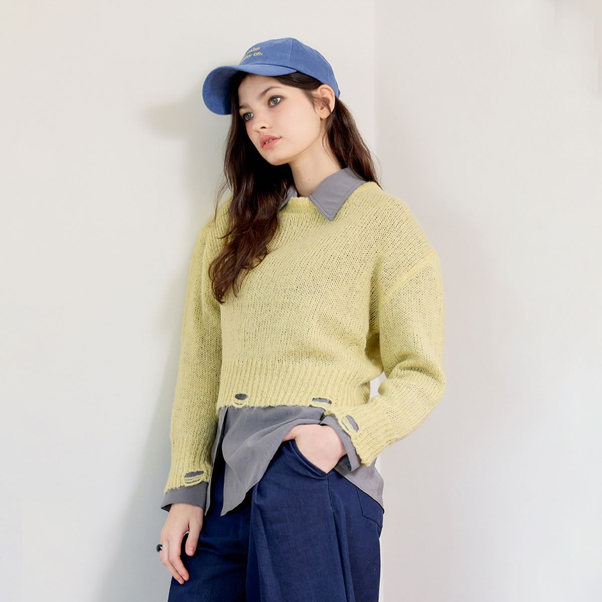 에이앤레이(AEIREI) AR_Light weight damage knit top_3color