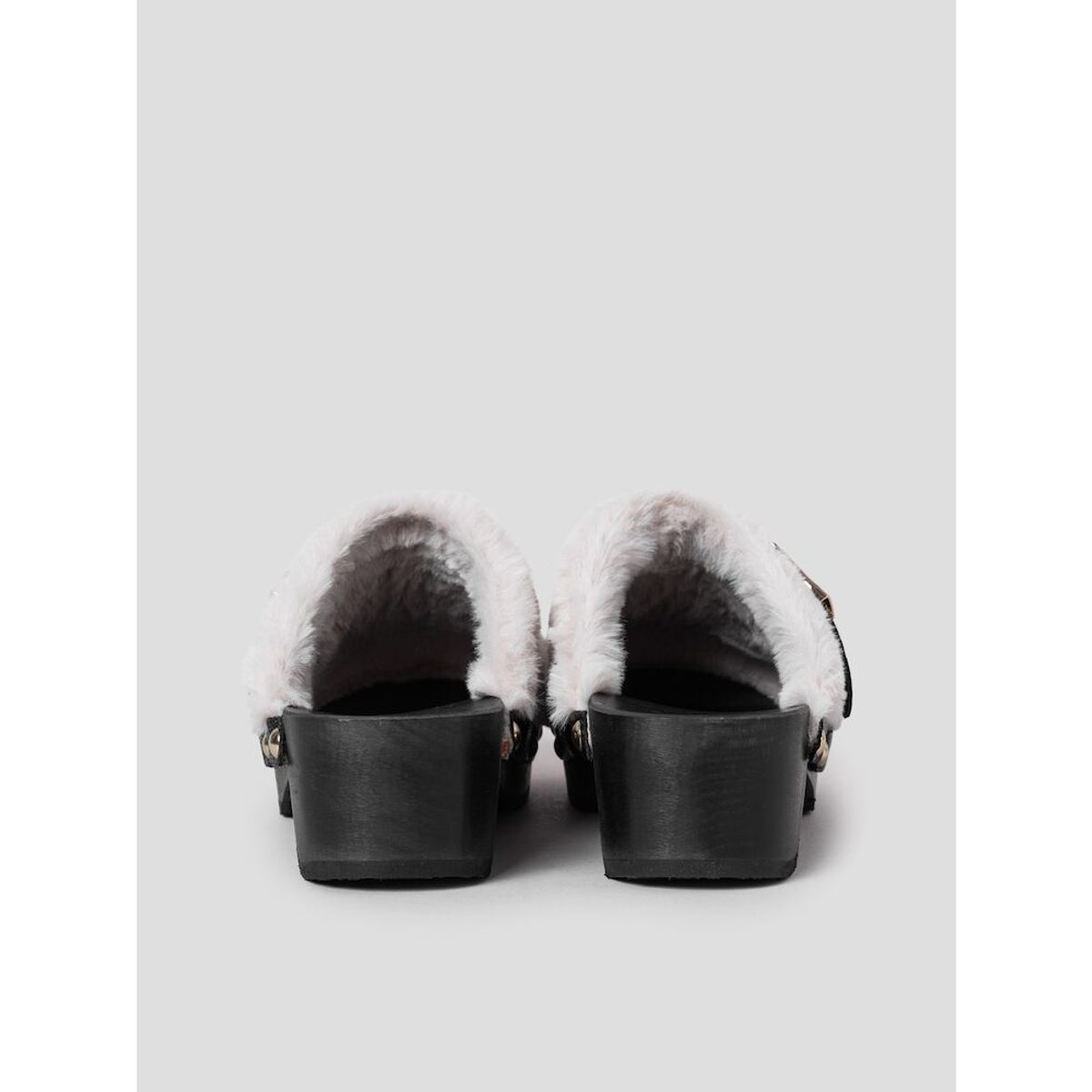 숄(SCHOLL) (WOMEN) 우드 솔 버튼 장식 크로그  화이트 (HH49K2W111)