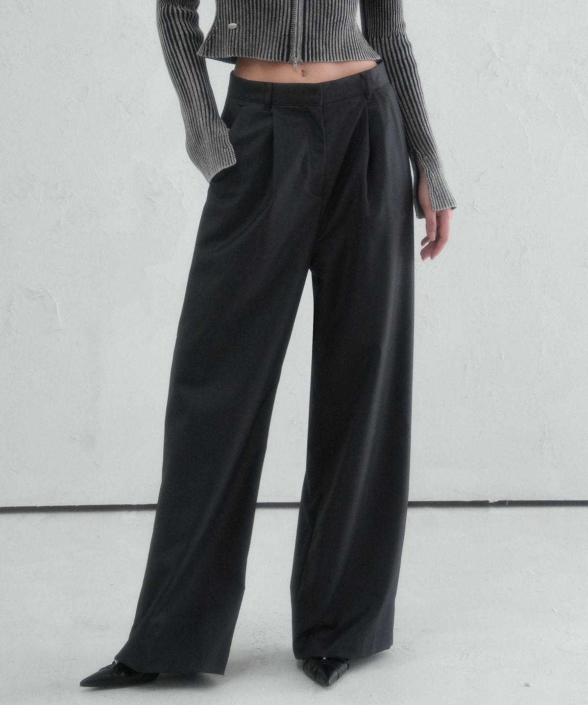 비바셔스(VIVACIOUS) RUA One-tuck Slacks - 3COL