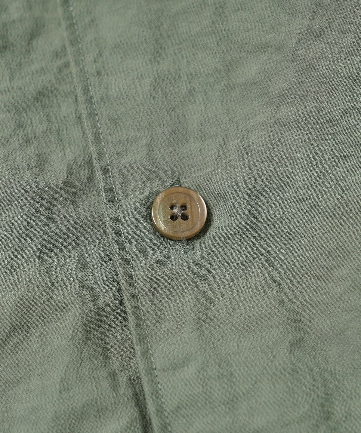 프리즘웍스(FRIZMWORKS) NYLON RAYON RELAXED SHIRT _ JADE GREEN
