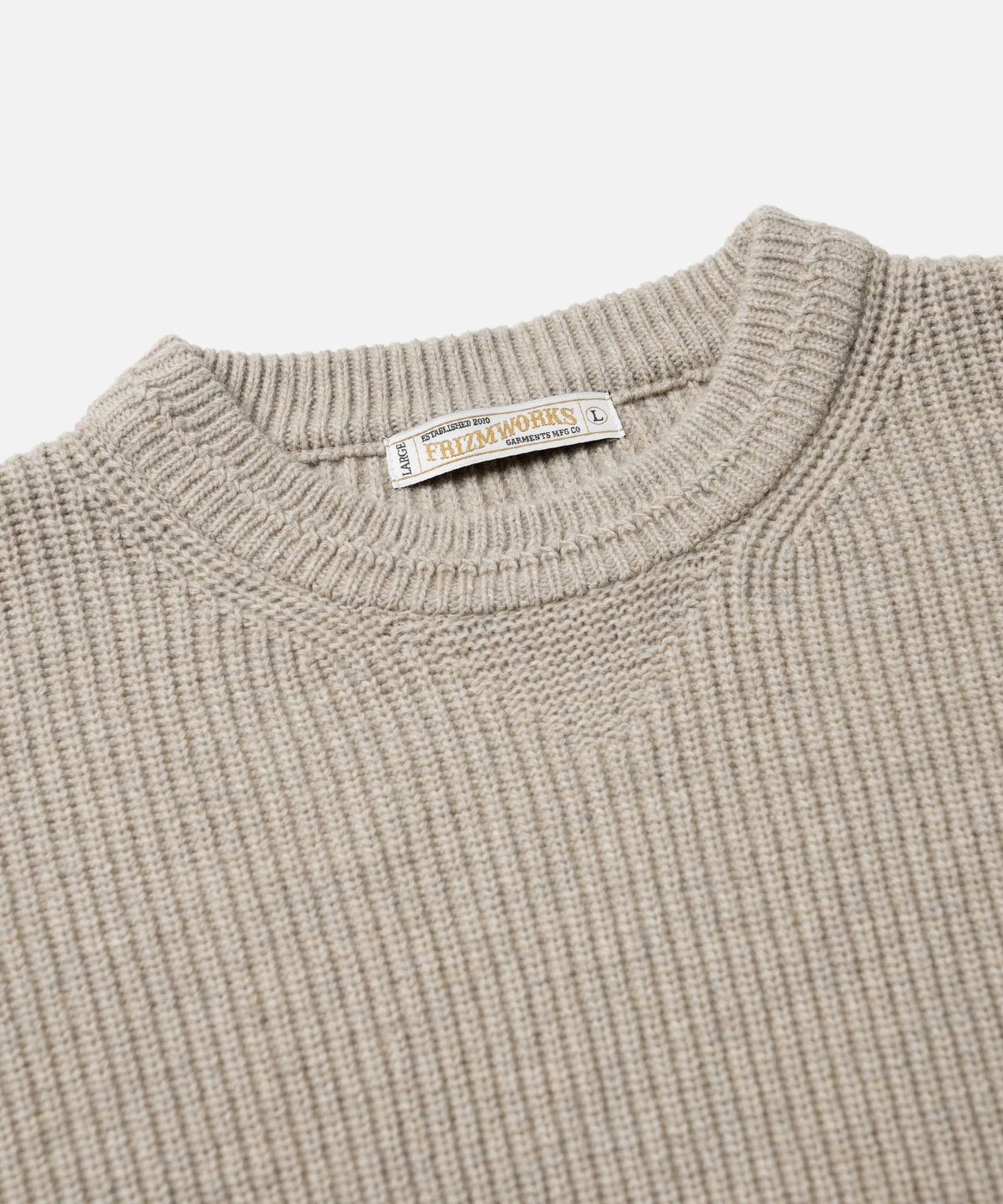 프리즘웍스(FRIZMWORKS) PATCH ROUND PULLOVER KNIT _ OATMEAL