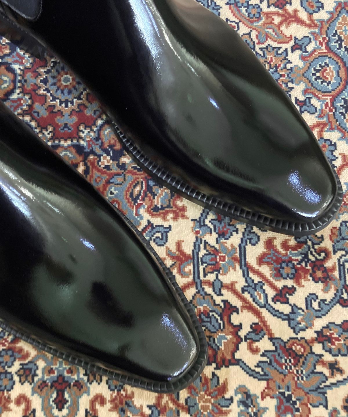 조앤슈(JOENSHOE) 백지퍼 릴 첼시부츠 크리스탈 복스