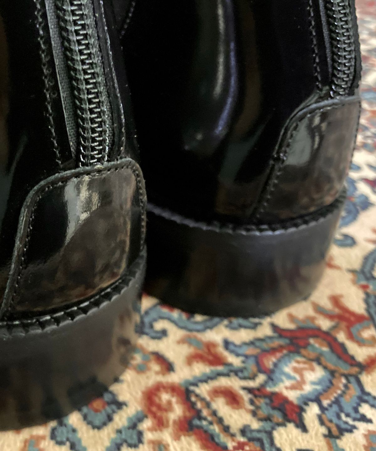 조앤슈(JOENSHOE) 백지퍼 릴 첼시부츠 크리스탈 복스