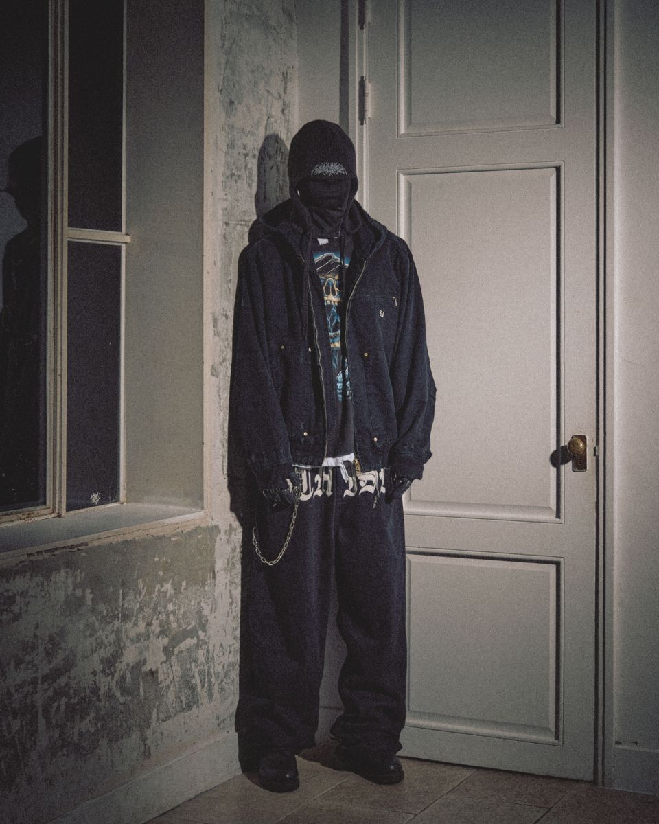 MUSINSA公式 | SCHISM INDUCING SCHISM PATCH JEANS BLACK