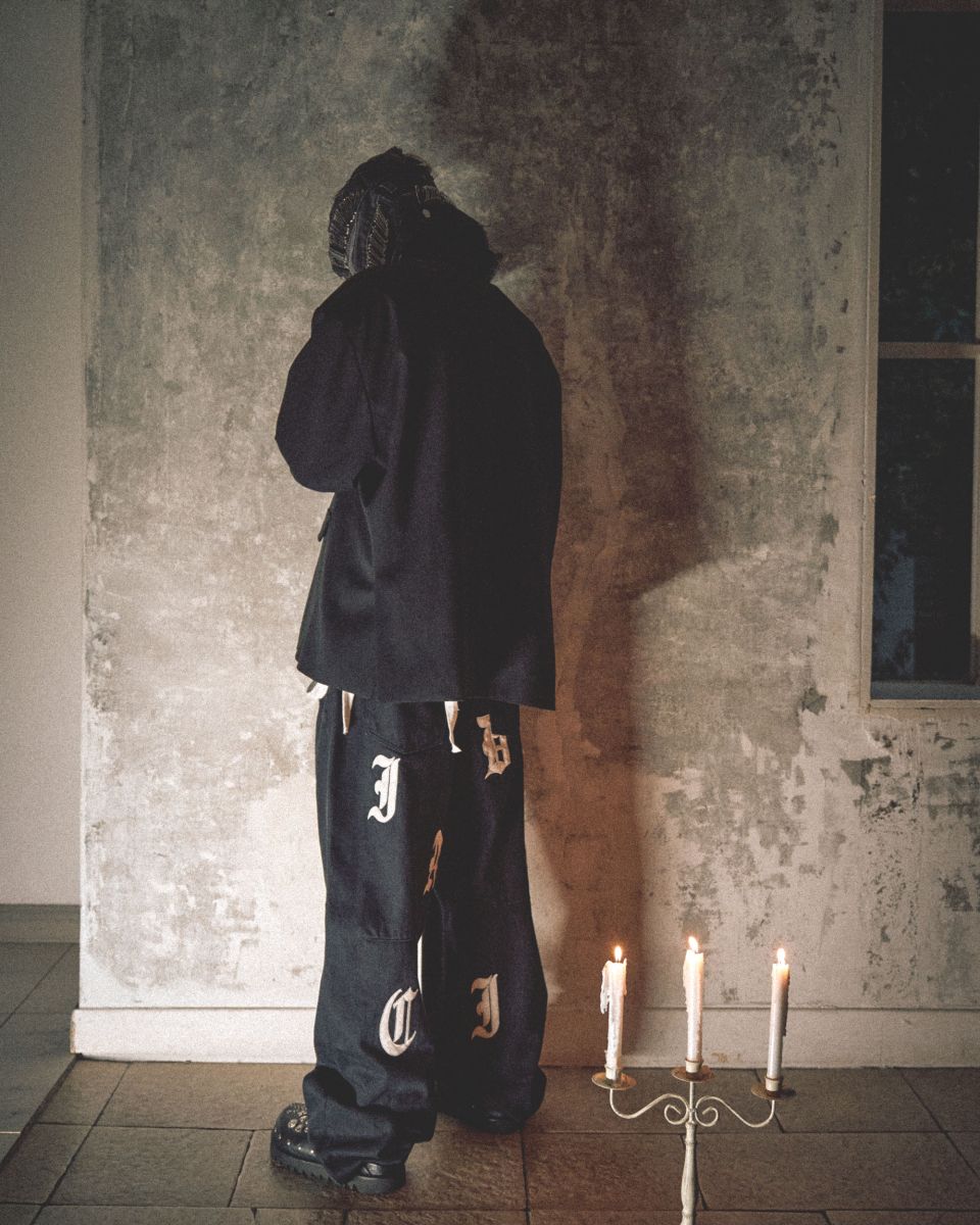MUSINSA公式 | SCHISM INDUCING SCHISM PATCH JEANS BLACK