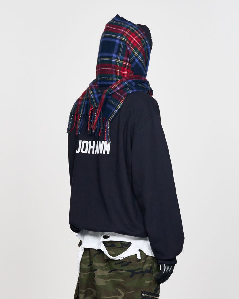 MUSINSA公式 | SCHISM INDUCING MUFFLER HOODIE NAVY
