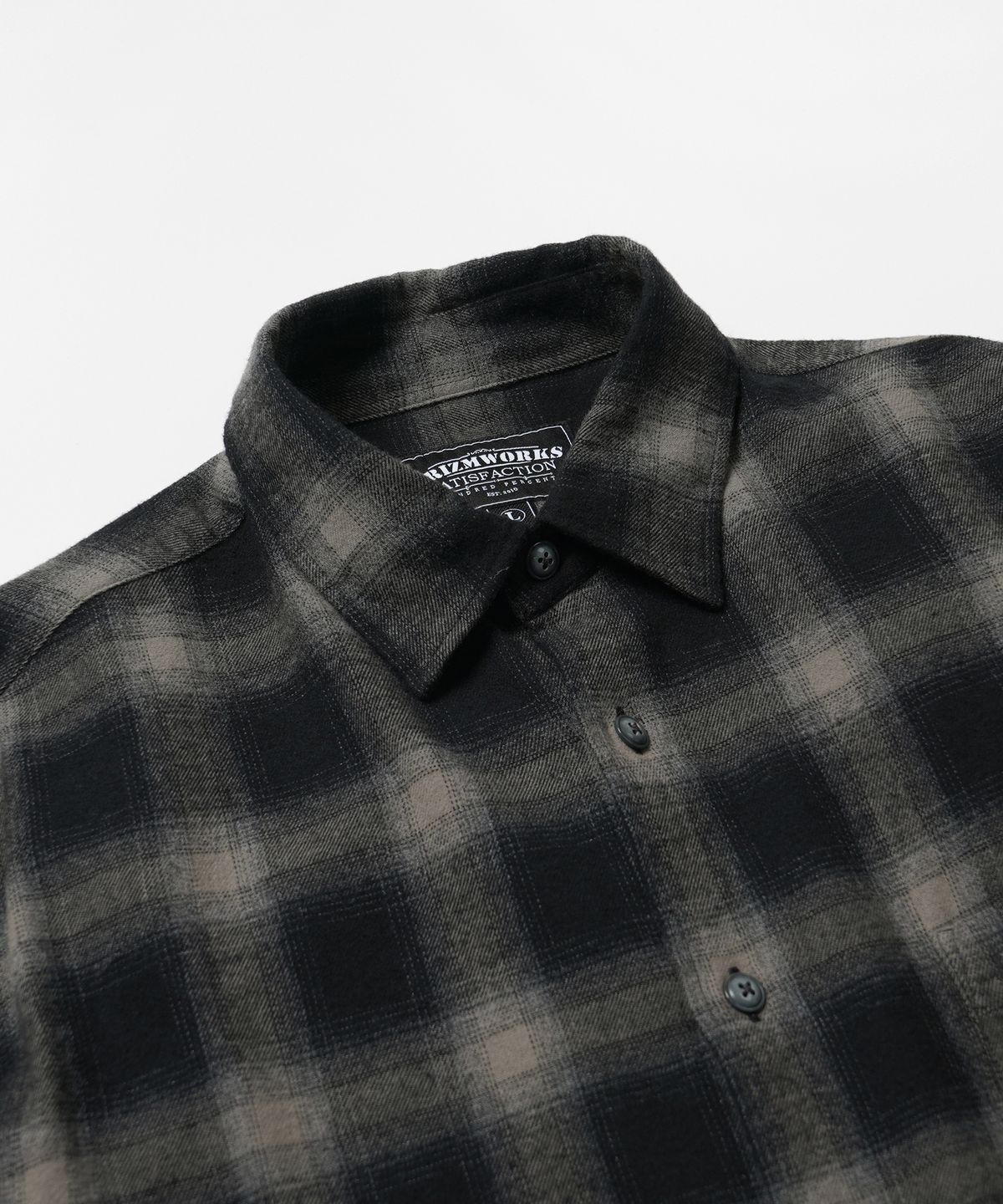 프리즘웍스(FRIZMWORKS) OMBRE FLANNEL RELAXED SHIRT _ BLACK