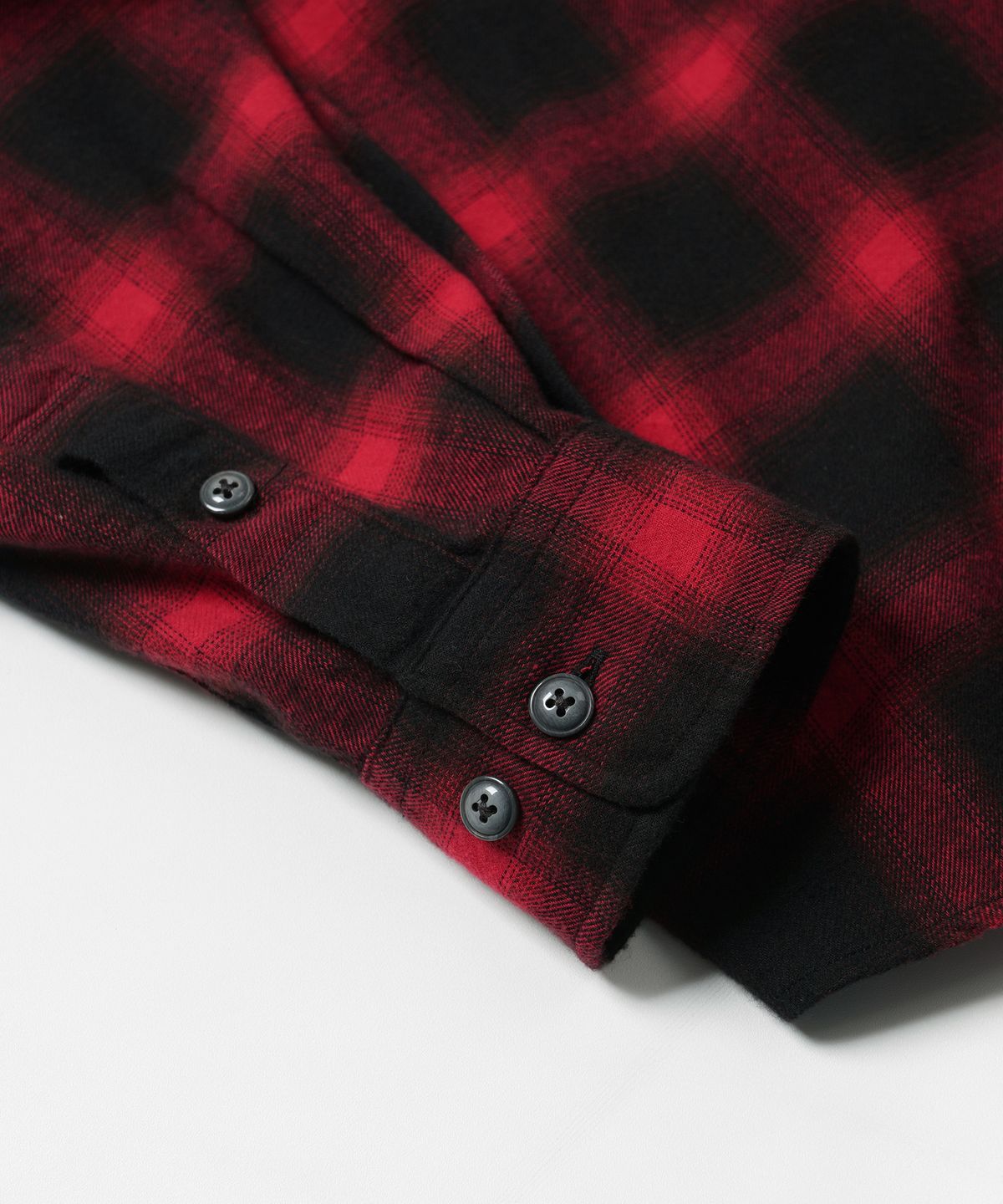 프리즘웍스(FRIZMWORKS) OMBRE FLANNEL RELAXED SHIRT _ RED