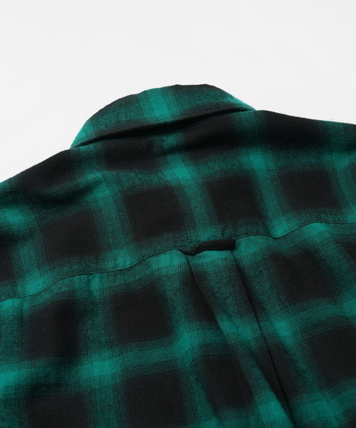 프리즘웍스(FRIZMWORKS) OMBRE FLANNEL RELAXED SHIRT _ GREEN