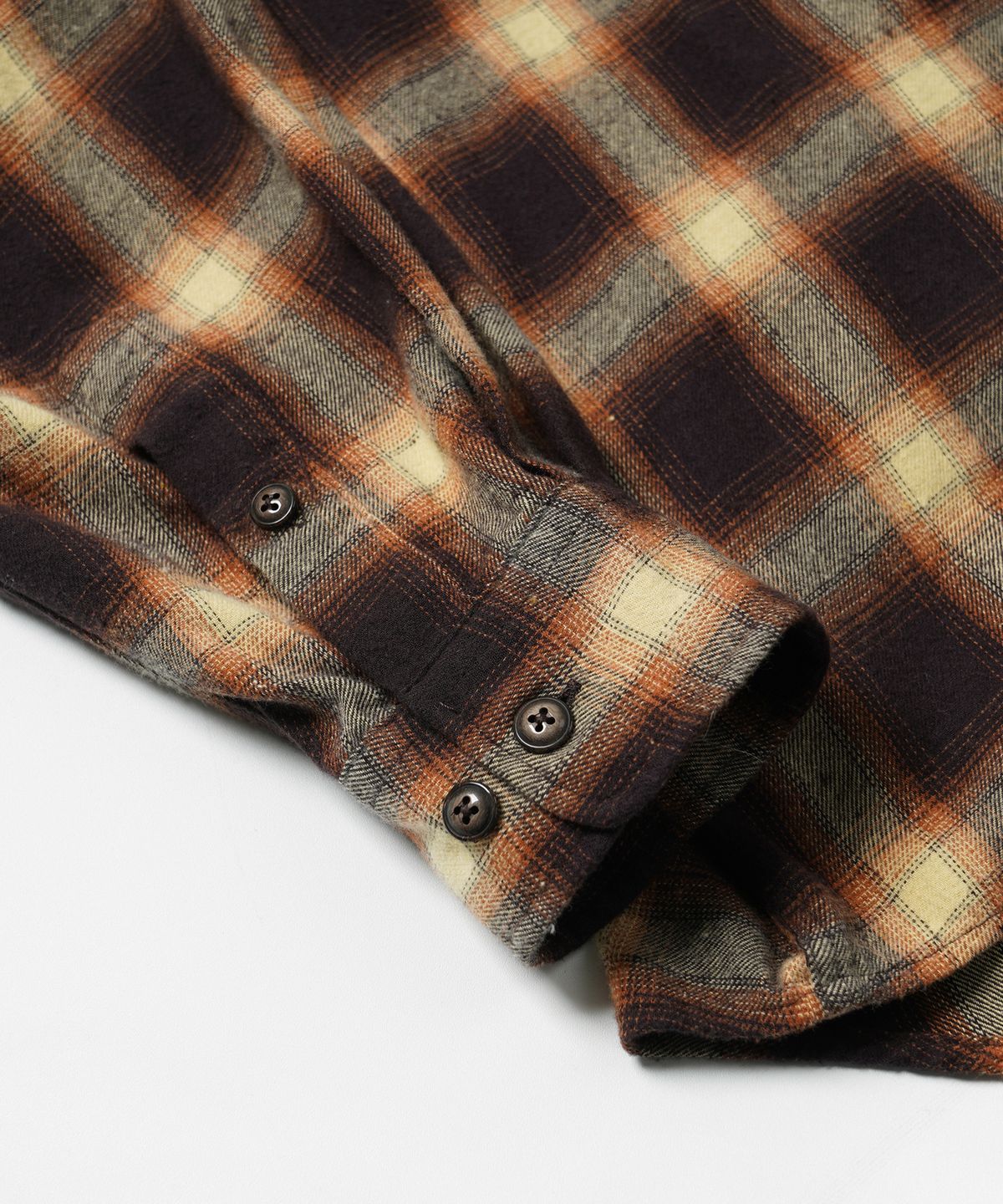 프리즘웍스(FRIZMWORKS) OMBRE FLANNEL RELAXED SHIRT _ BROWN