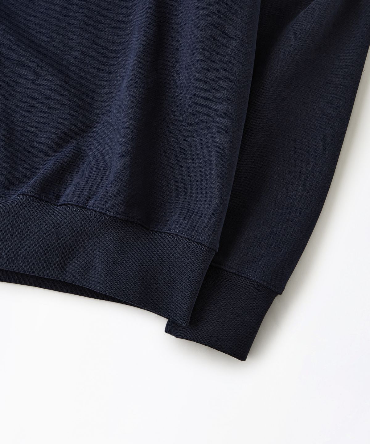 아웃스탠딩(OUTSTANDING) AUTHENTIC COMFORT SWEAT_NAVY