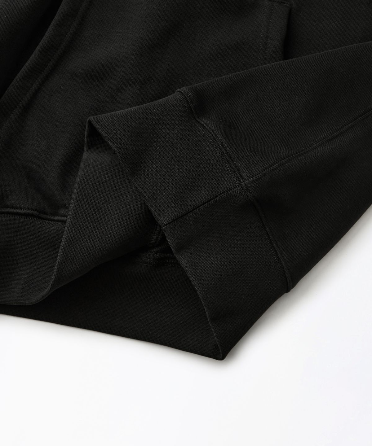아웃스탠딩(OUTSTANDING) AUTHENTIC COMFORT HOOD SWEAT_BLACK