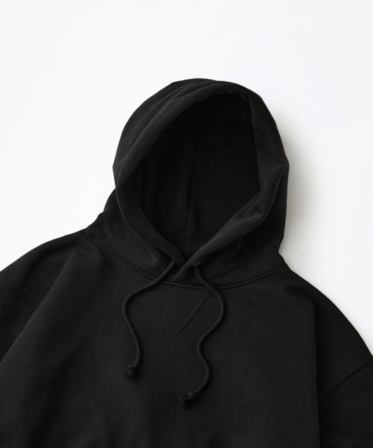 아웃스탠딩(OUTSTANDING) AUTHENTIC COMFORT HOOD SWEAT_BLACK