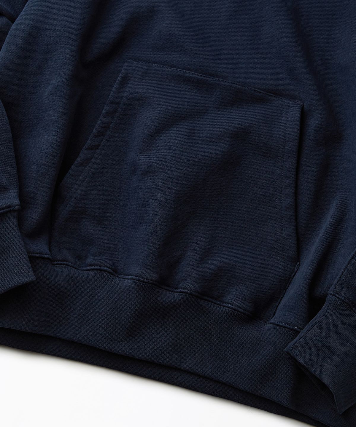 아웃스탠딩(OUTSTANDING) AUTHENTIC COMFORT HOOD SWEAT_NAVY