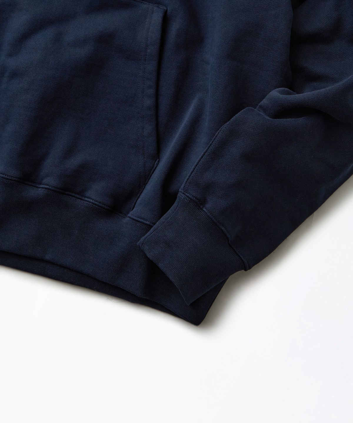 아웃스탠딩(OUTSTANDING) AUTHENTIC COMFORT HOOD SWEAT_NAVY