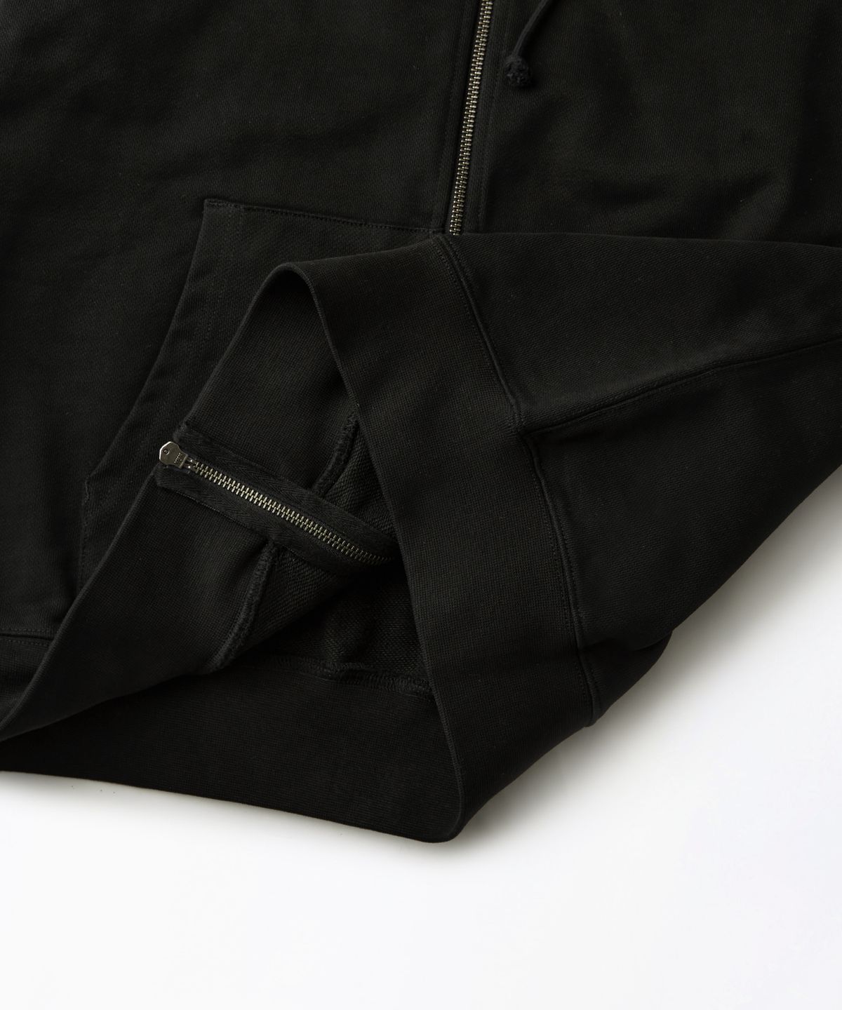 아웃스탠딩(OUTSTANDING) AUTHENTIC COMFORT HOOD ZIP SWEAT_BLACK