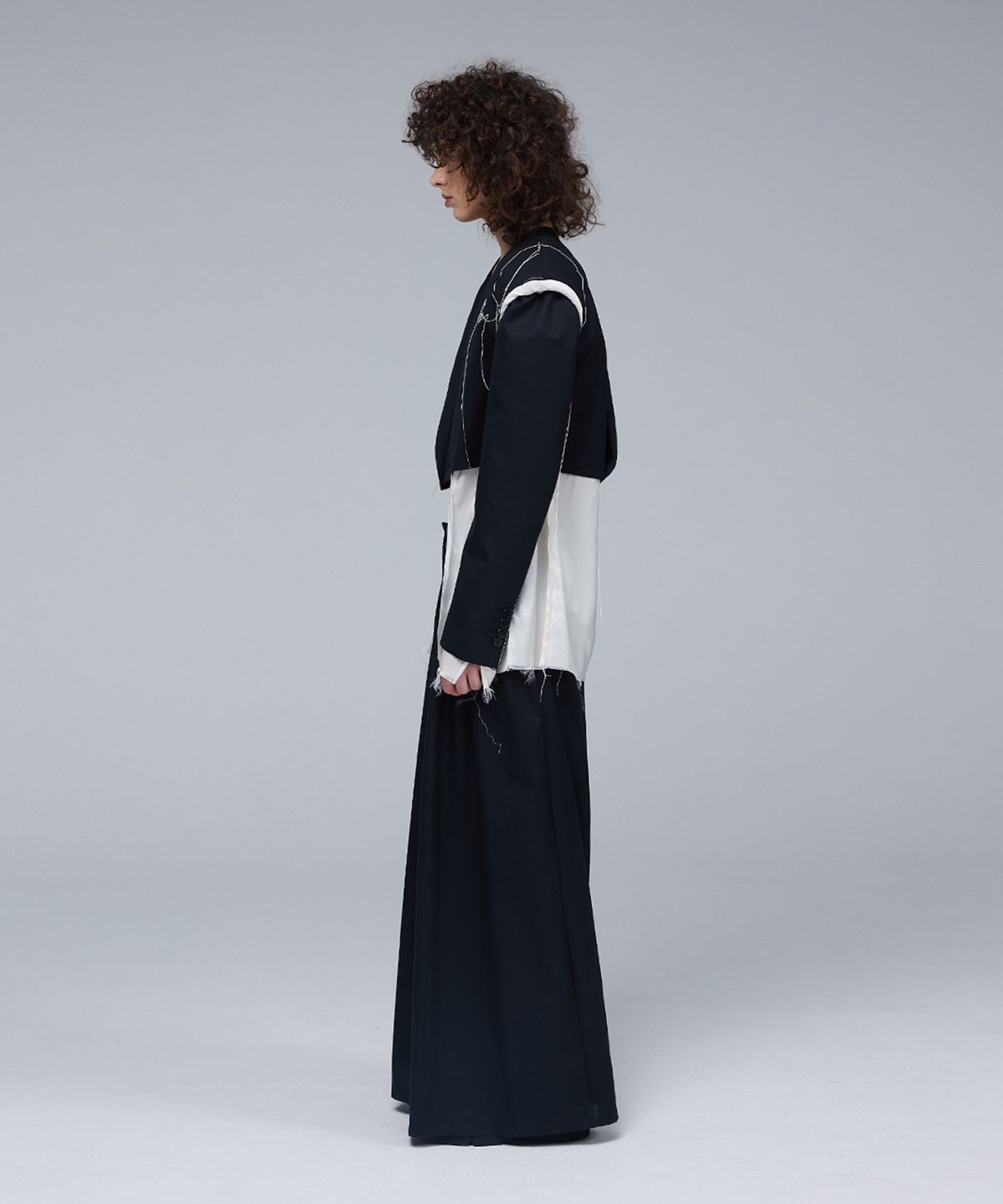 므아므(MMAM) Signature unbalance pin tuck flare slacks