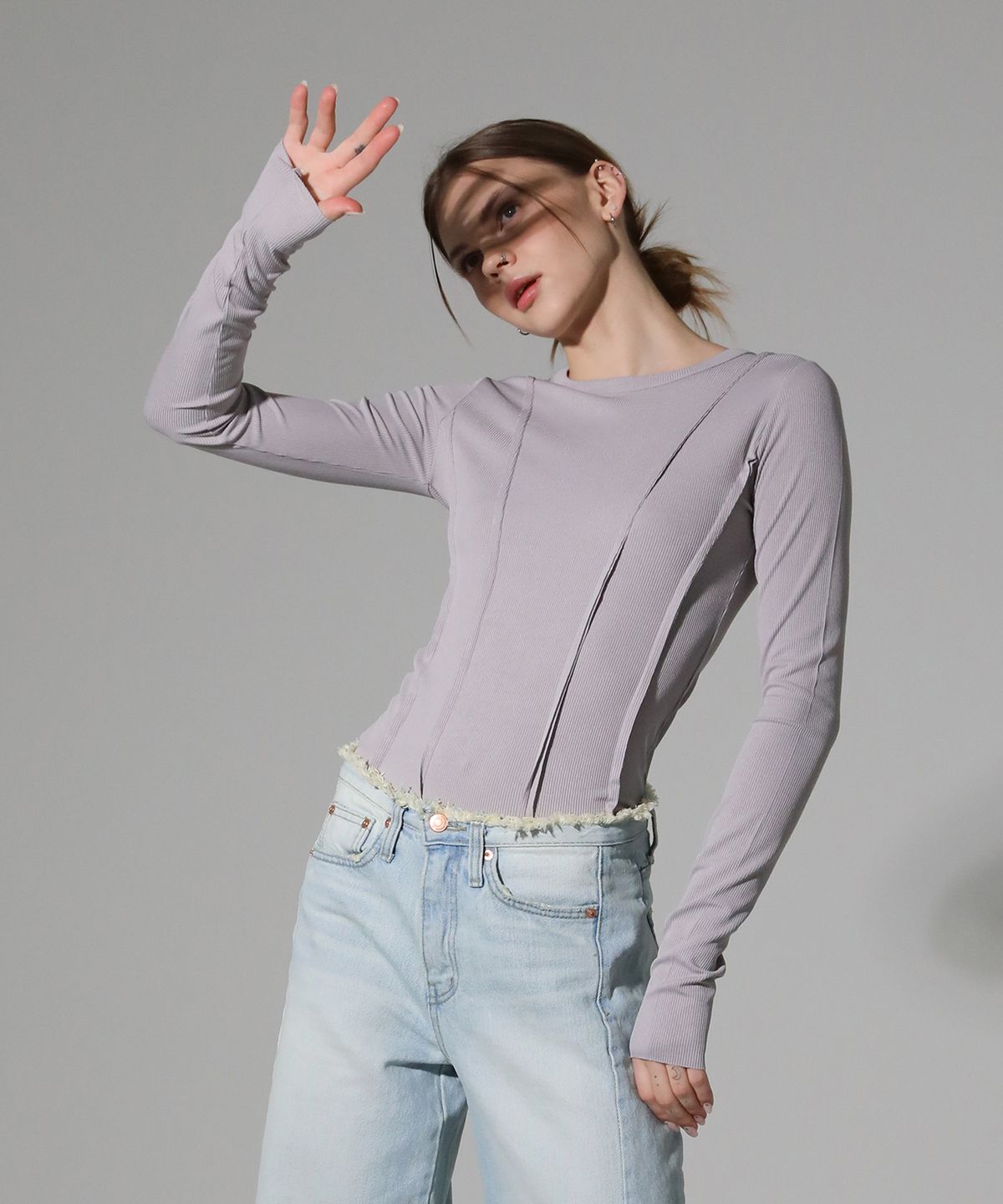 림닉(REEMNIK) 데끼컷 스티치 골지 긴팔 티셔츠 [Gray]