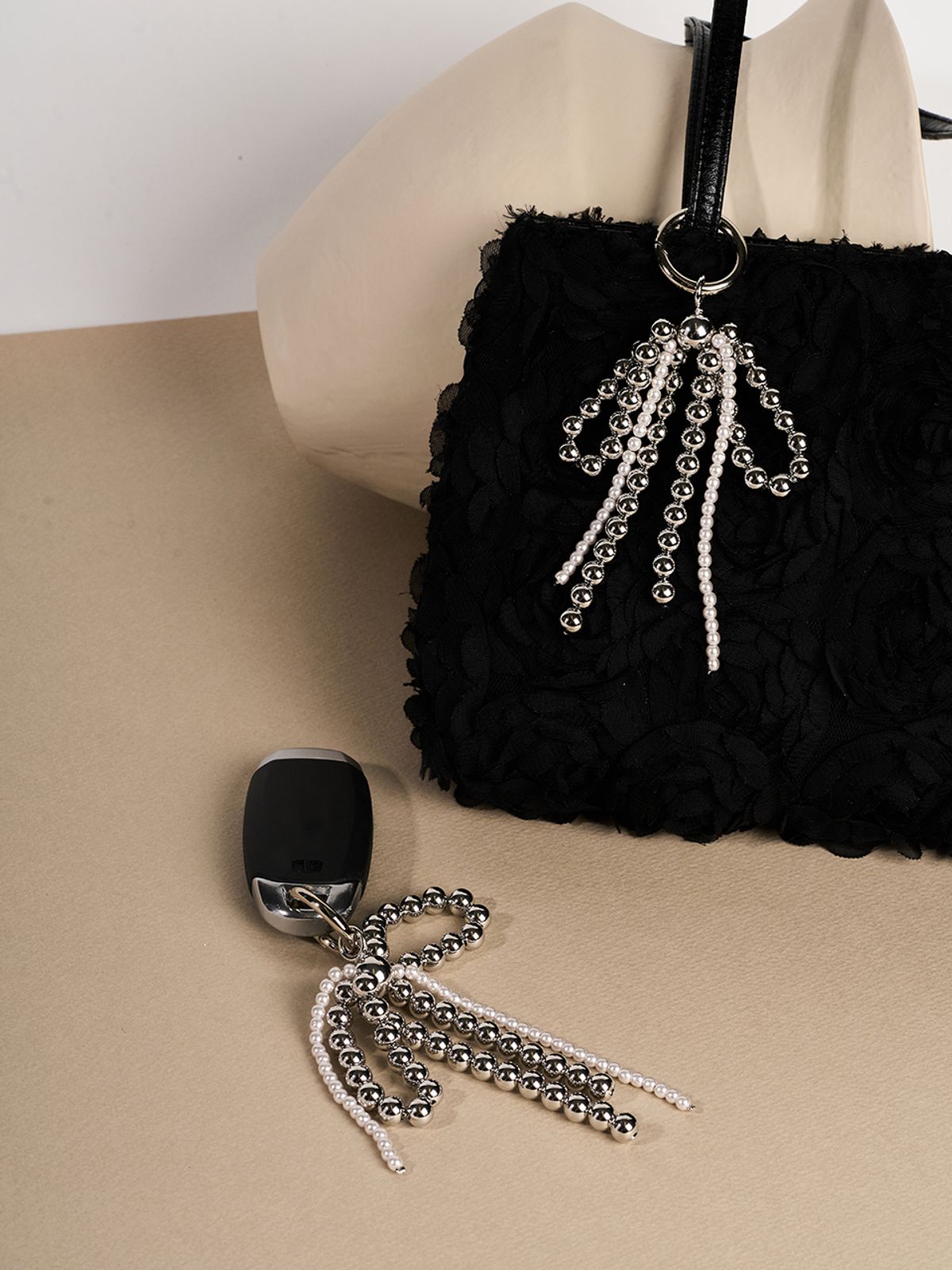 헤이(HEI) big ball ribbon keyring