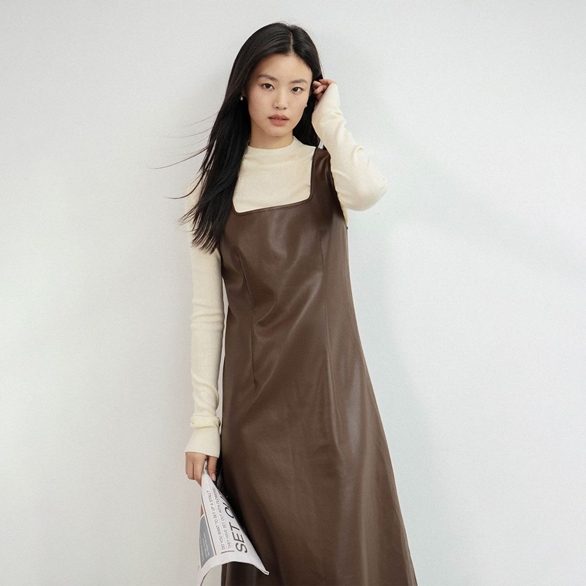 랭썬(LANGSON) LS_Casual sleeveless leather dress