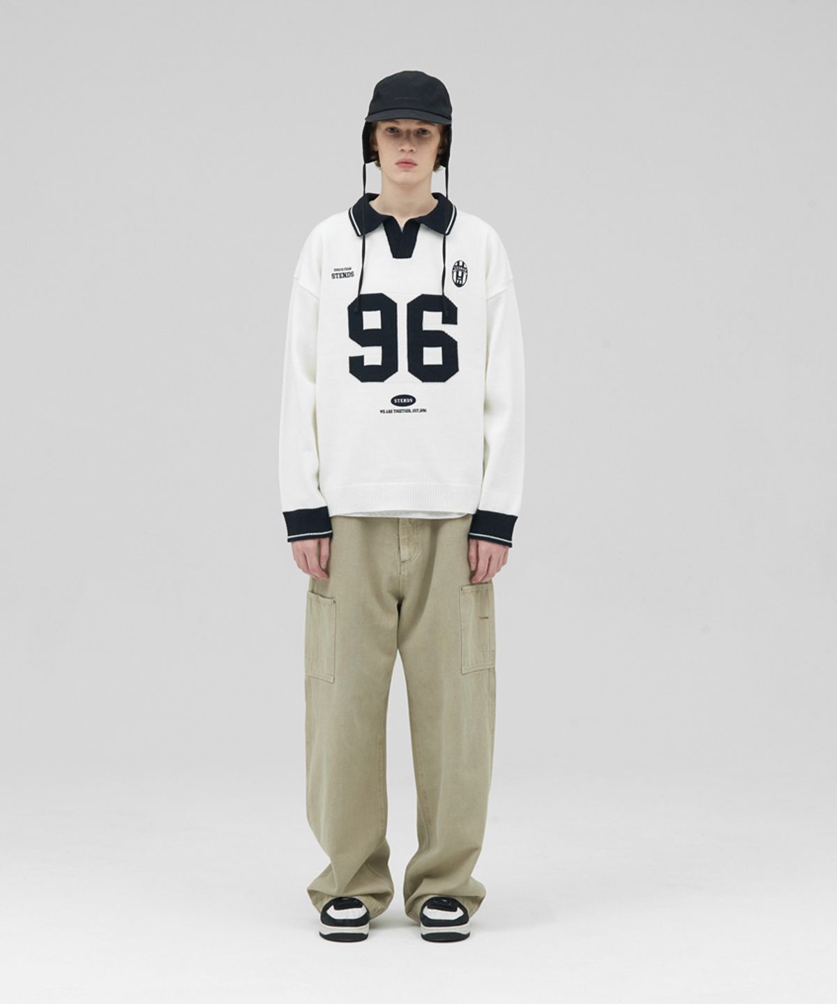 스탠즈(STENDS) [M~4XL] 풋볼 카라 배색 니트_아이보리