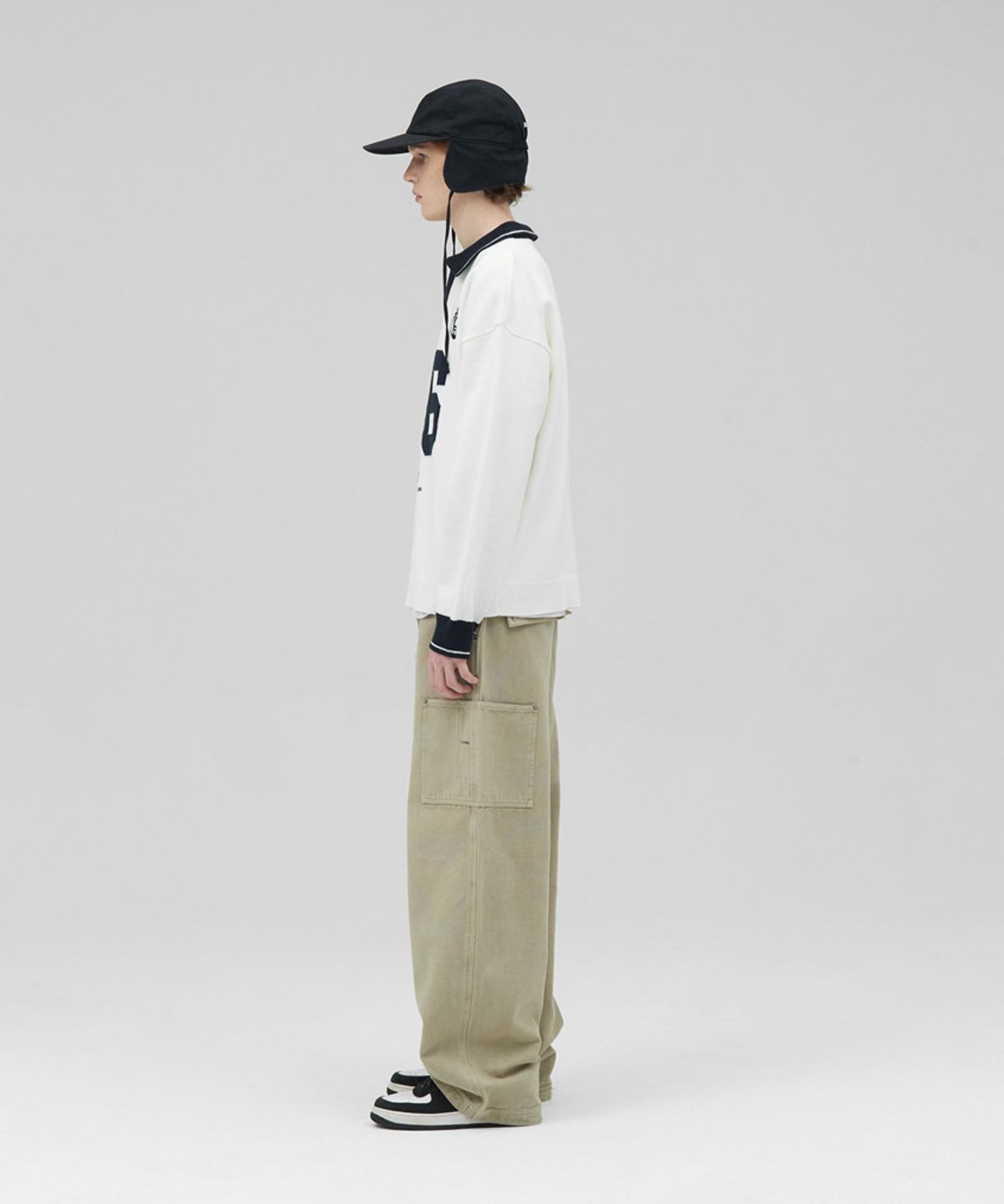 스탠즈(STENDS) [M~4XL] 풋볼 카라 배색 니트_아이보리