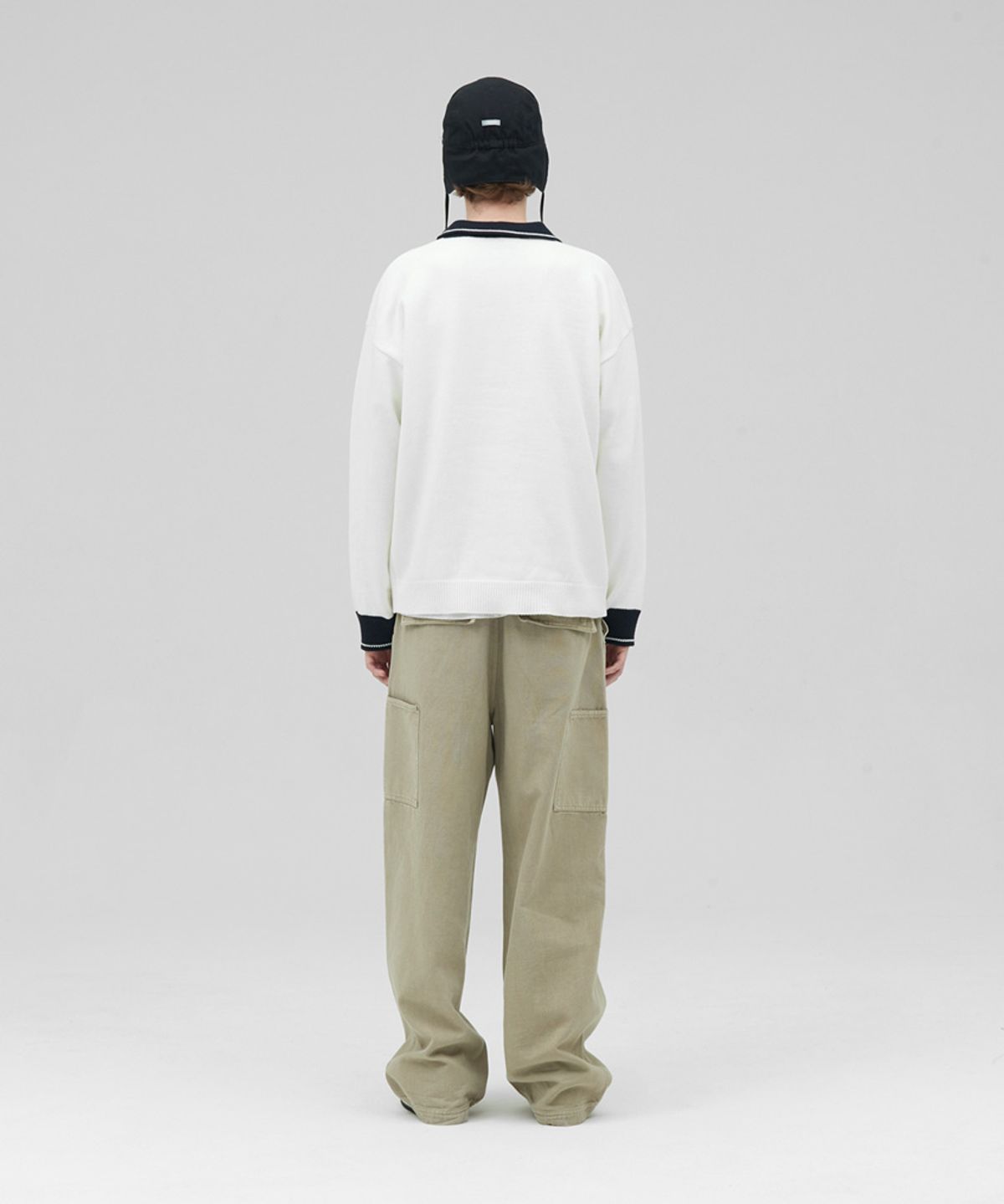 스탠즈(STENDS) [M~4XL] 풋볼 카라 배색 니트_아이보리