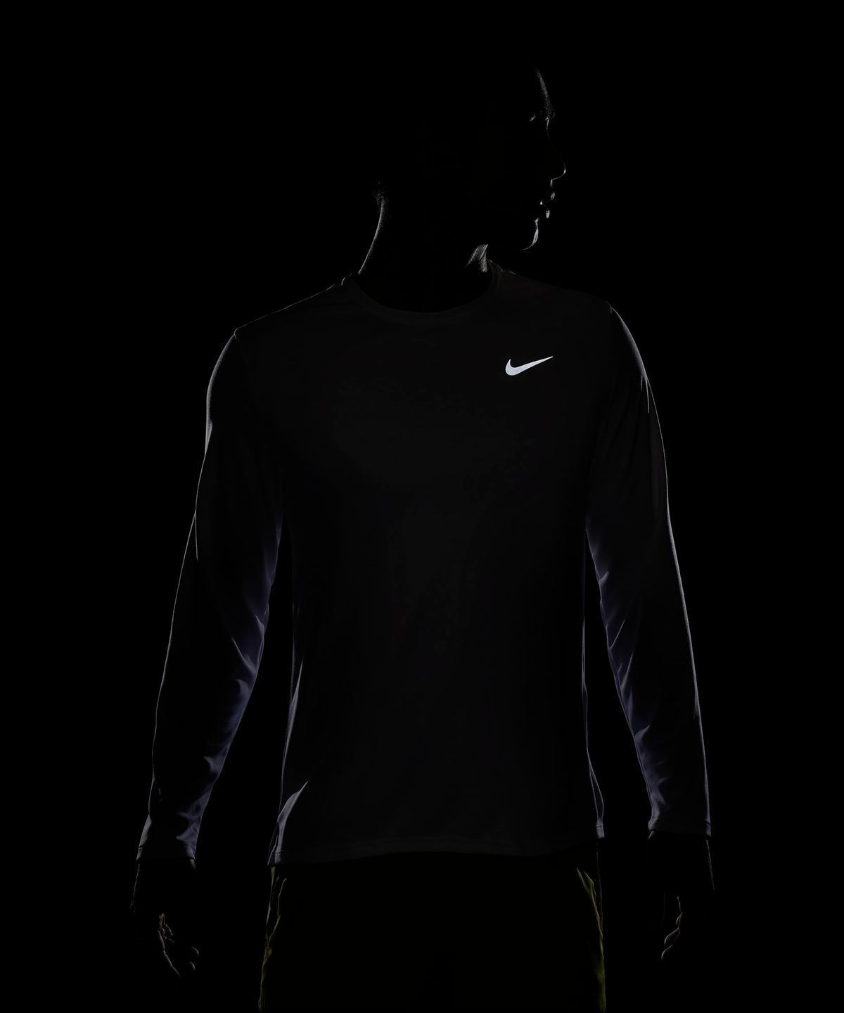 나이키(NIKE) 마일러 드라이 핏 UV 긴소매 런닝 탑 M - 화이트 / FB7071-100