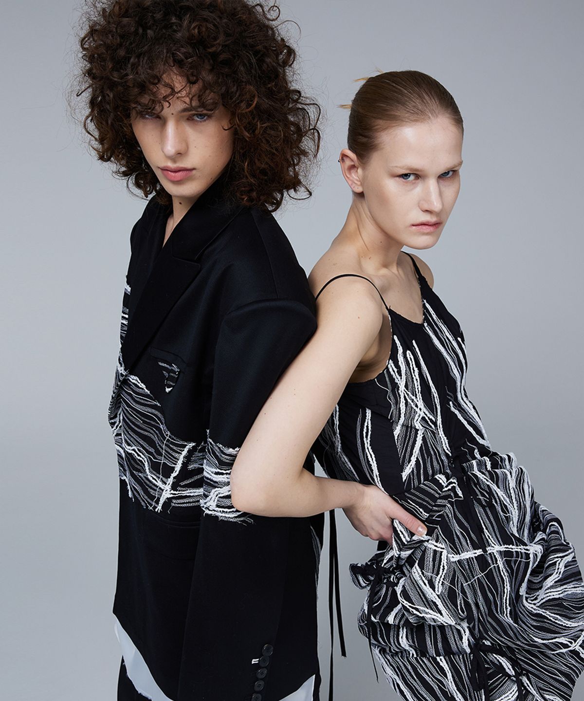 므아므(MMAM) Doodle strap draping maxi dress