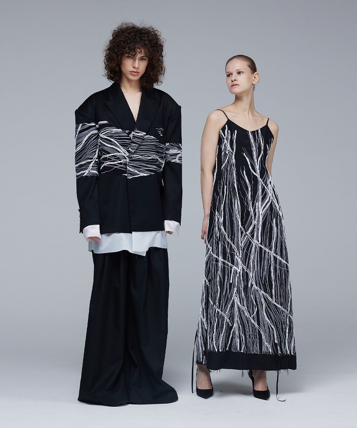 므아므(MMAM) Doodle strap draping maxi dress