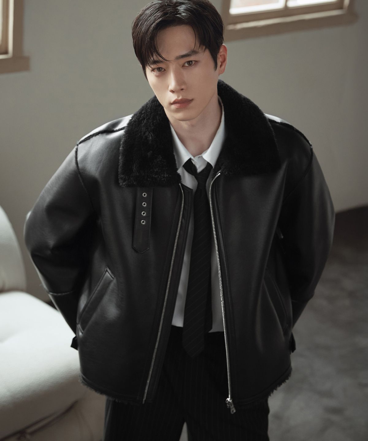 드로우핏(DRAW FIT) 오버사이즈 라인 무스탕 자켓 [BLACK]
